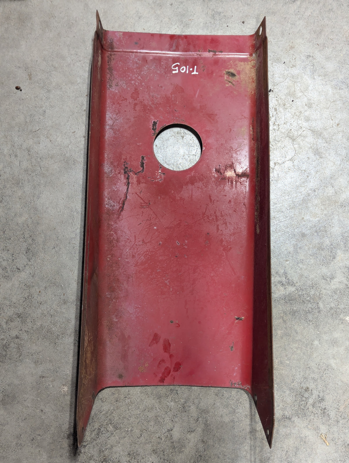 Rear Center Hood IH International 531036R1 USED