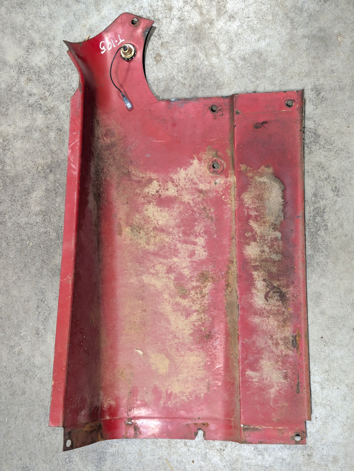 Right Rear Hood IH International 531046R1 USED