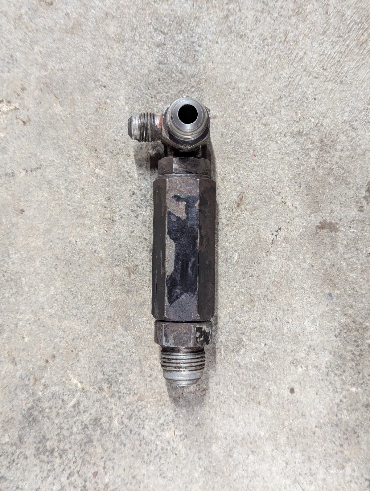 Power Steering Check Valve IH International 1266908C1 USED