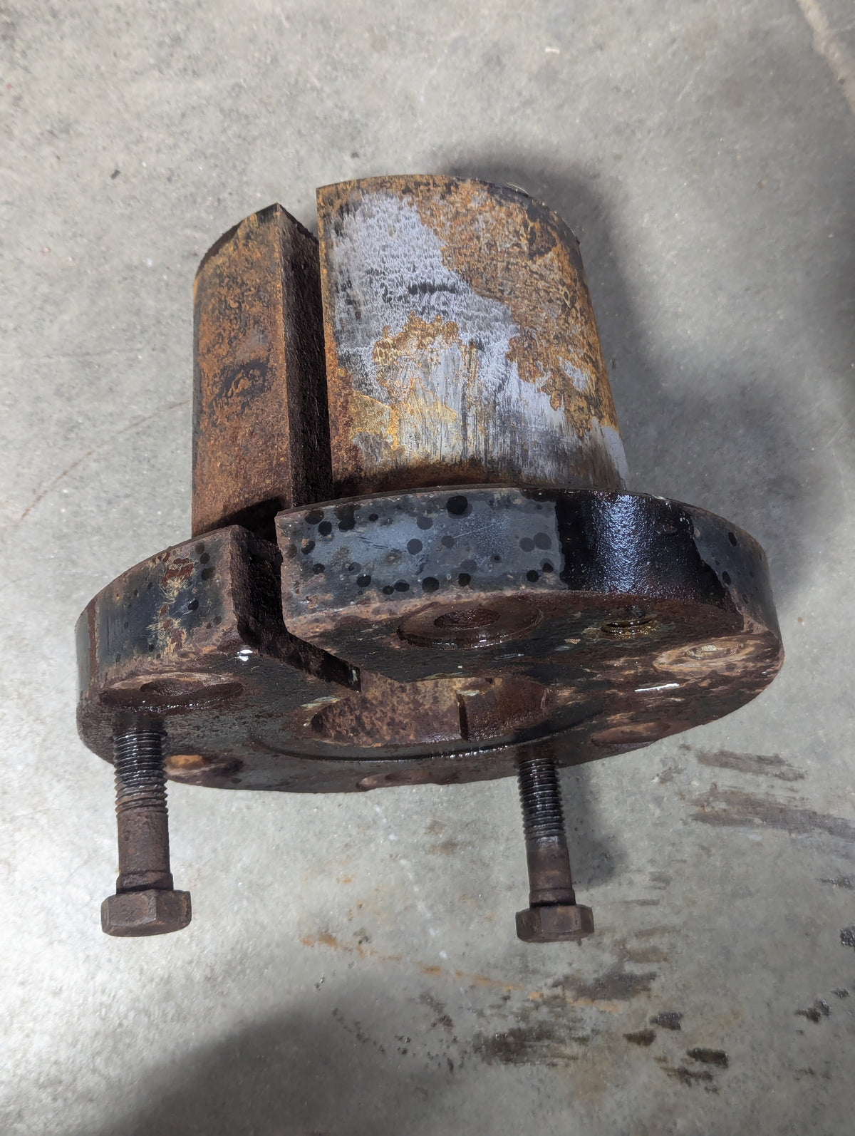 Rear Wheel Hub IH International 1334322C1 USED