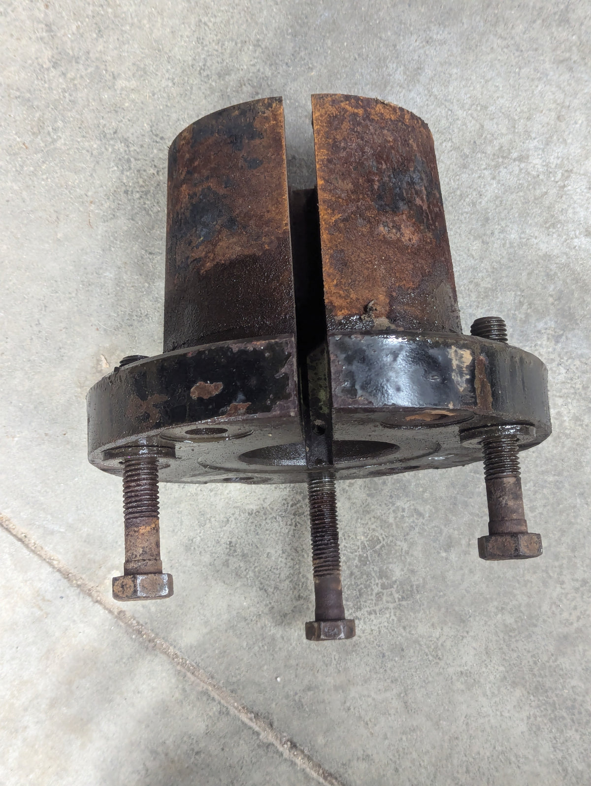 Rear Wheel Hub IH International 1334322C1 USED