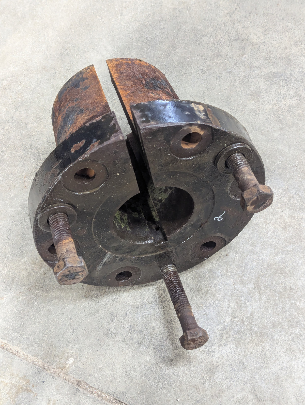 Rear Wheel Hub IH International 1334322C1 USED