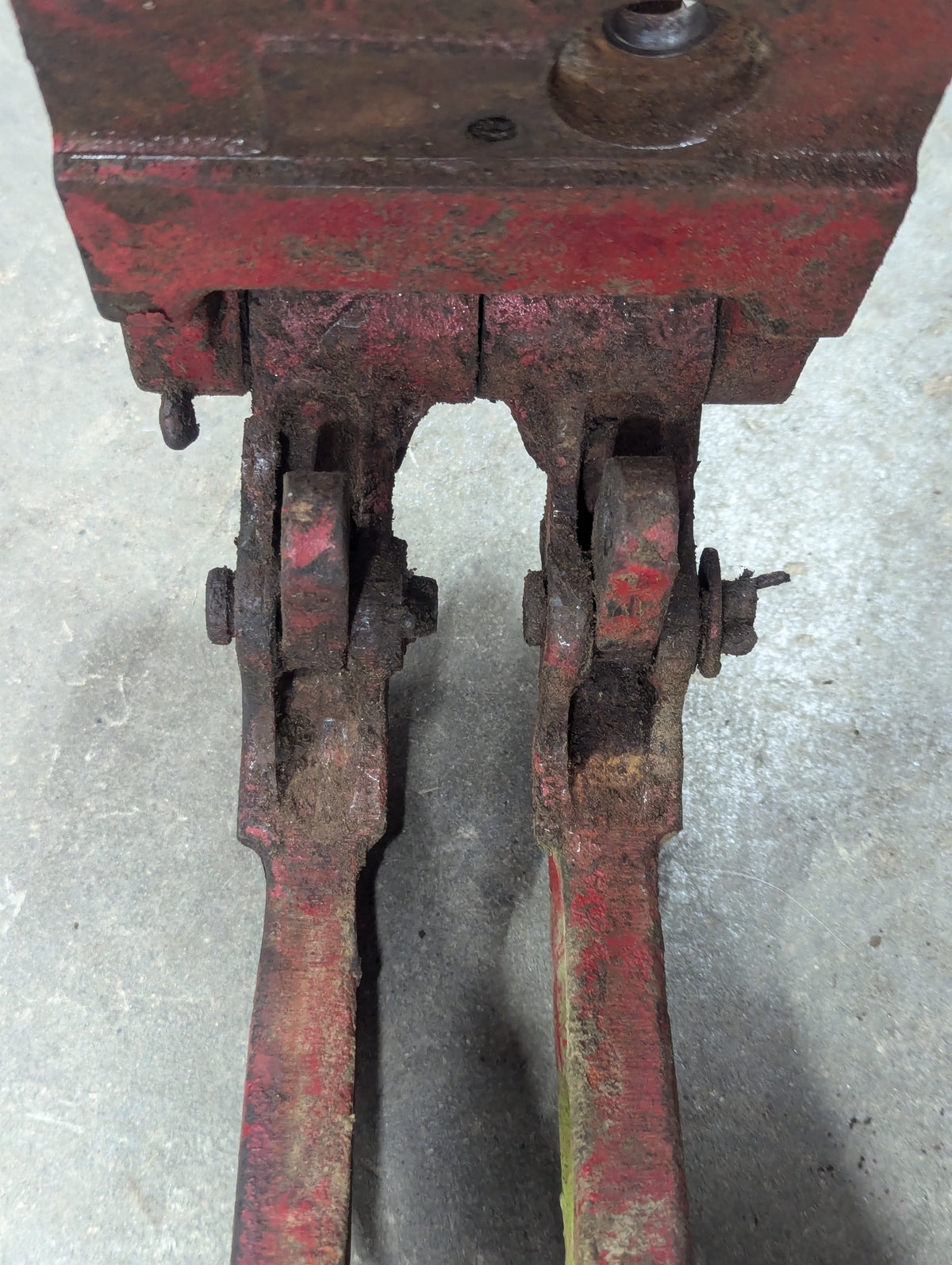 Brake Pedal Assembly IH International 380015R1 380014R11 384084R1 USED