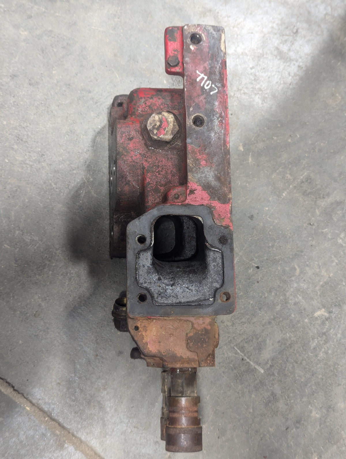 Right Seat Support IH International 383142R96 USED