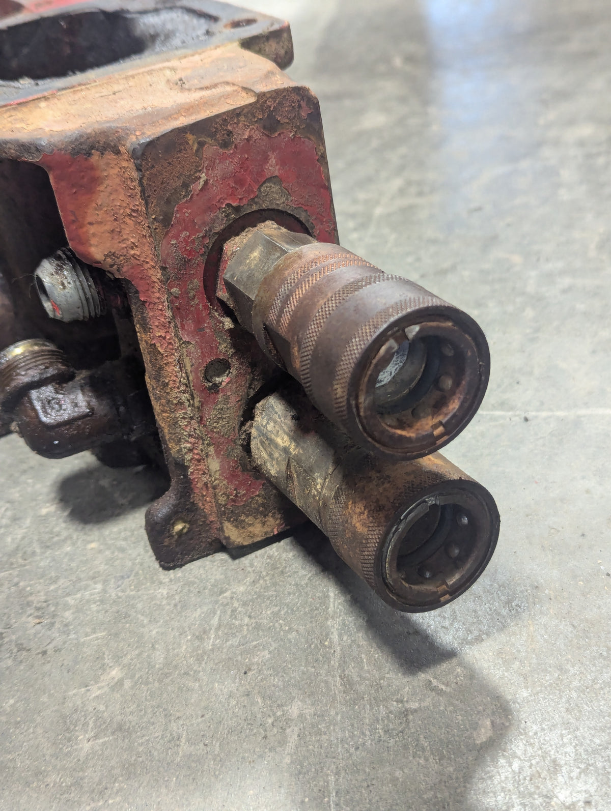 Right Seat Support IH International 383142R96 USED