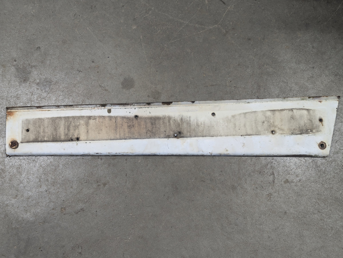 Right Front Hood Side Panel IH International 378669R1 USED