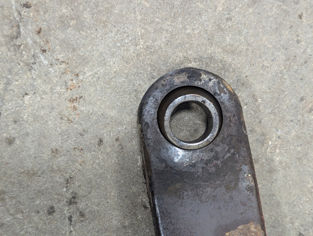 Cat 2 Right Lower Link Hitch Arm IH International 382181R91 382188R11 USED