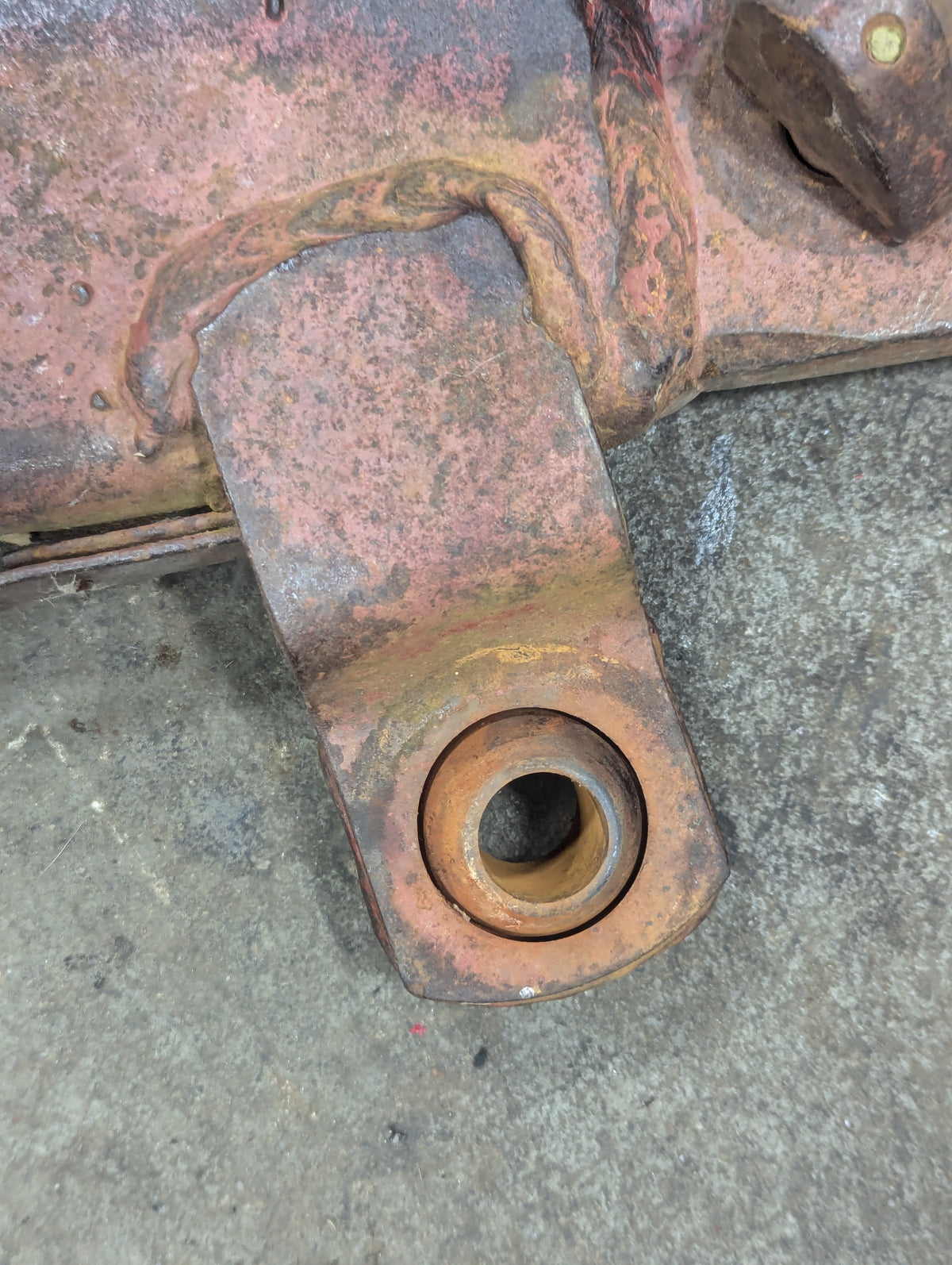 Cat 2 Right Lower Link Hitch Arm IH International 382181R91 382188R11 USED