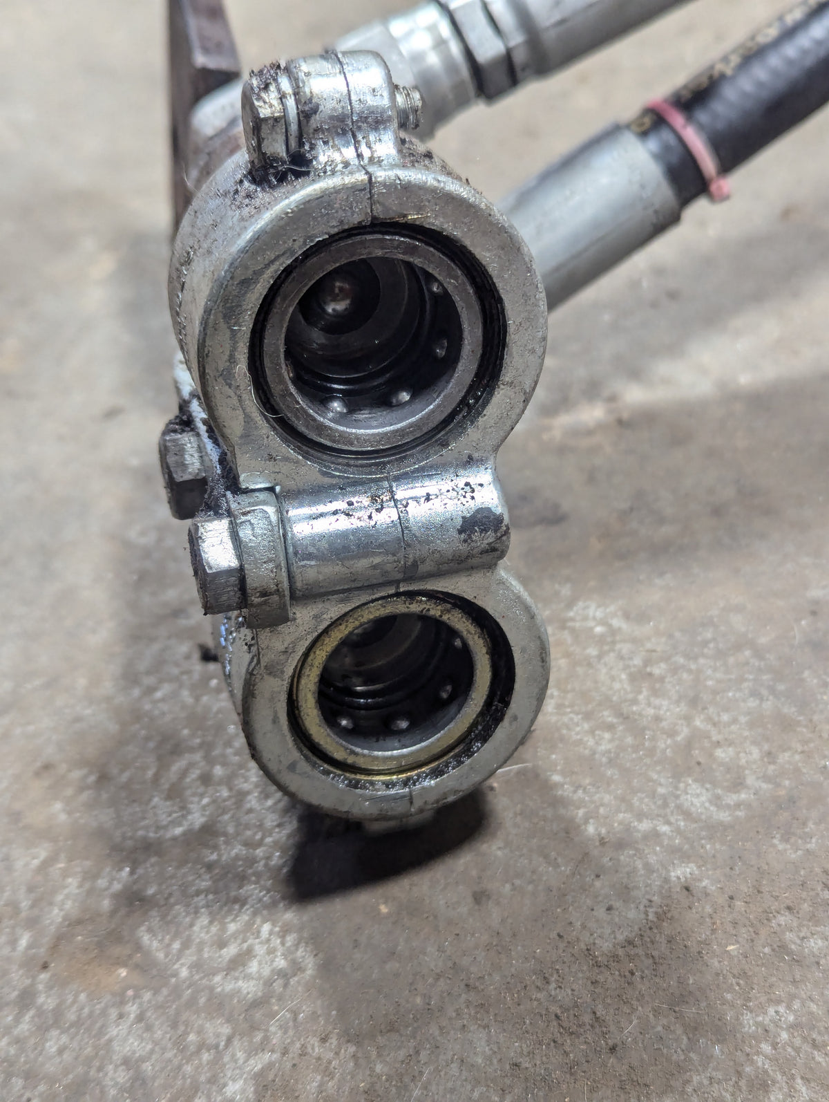 Breakaway Coupler Assembly IH International 395150R91 371114R1 371115R1 USED