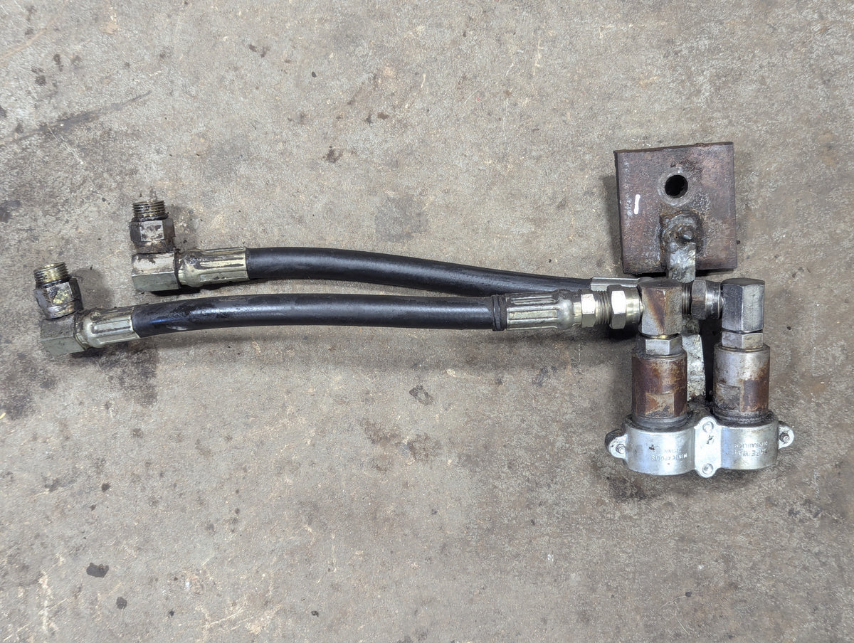 Breakaway Coupler Assembly IH International 395150R91 371114R1 371115R1 USED