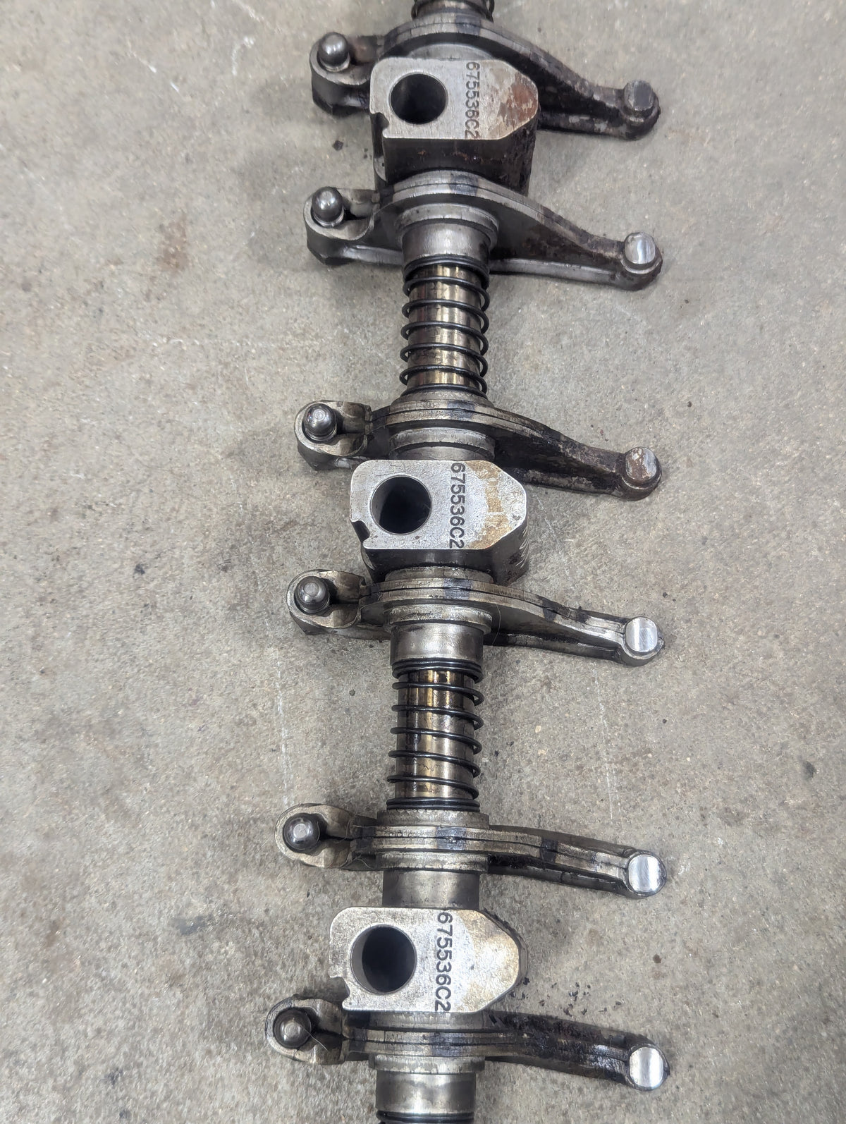 Rocker Arm Assembly IH International 675536C2 688999C92 1820830C92 USED