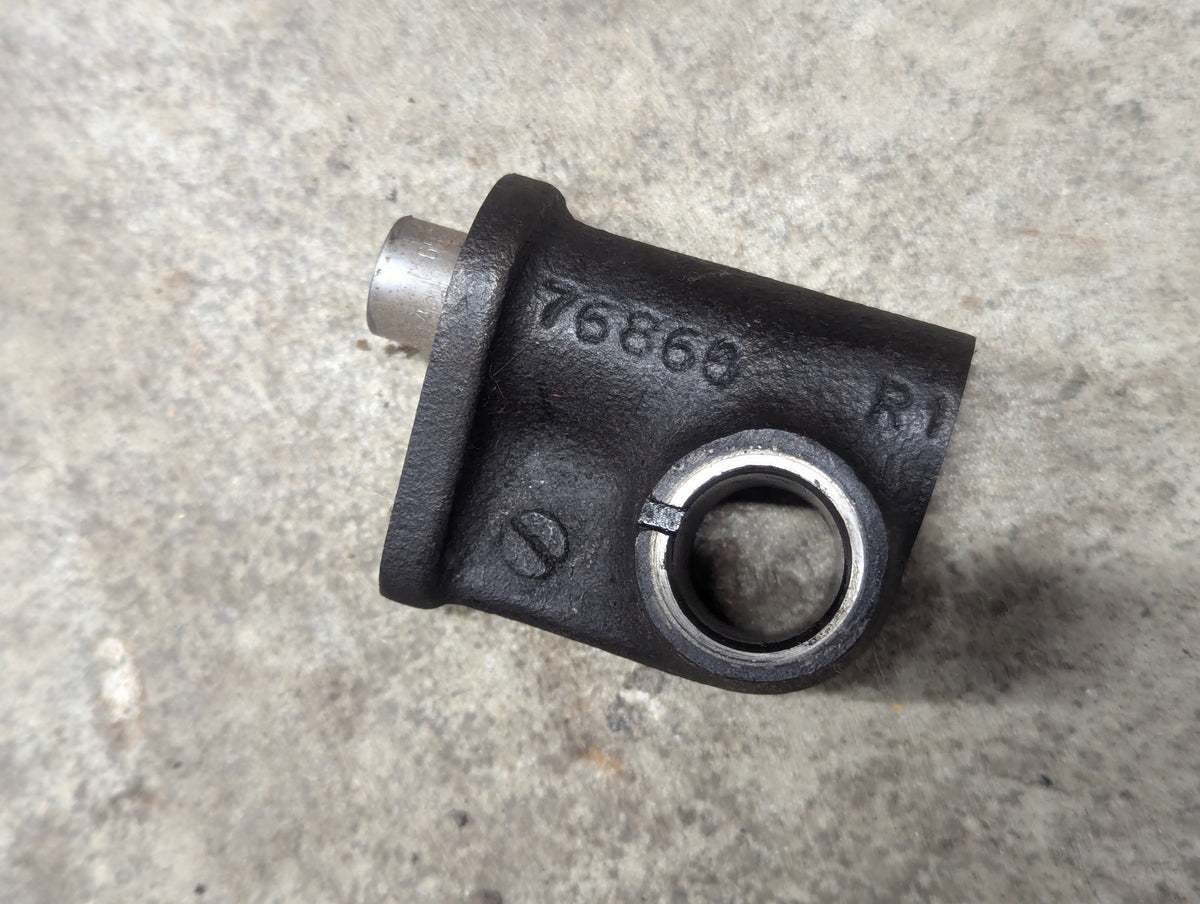 Rocker Arm Bracket IH International 76860R1 USED