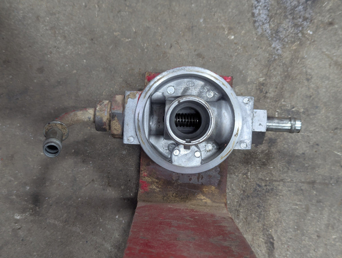 Hydraulic Oil Filter Base IH International 137938C91 USED