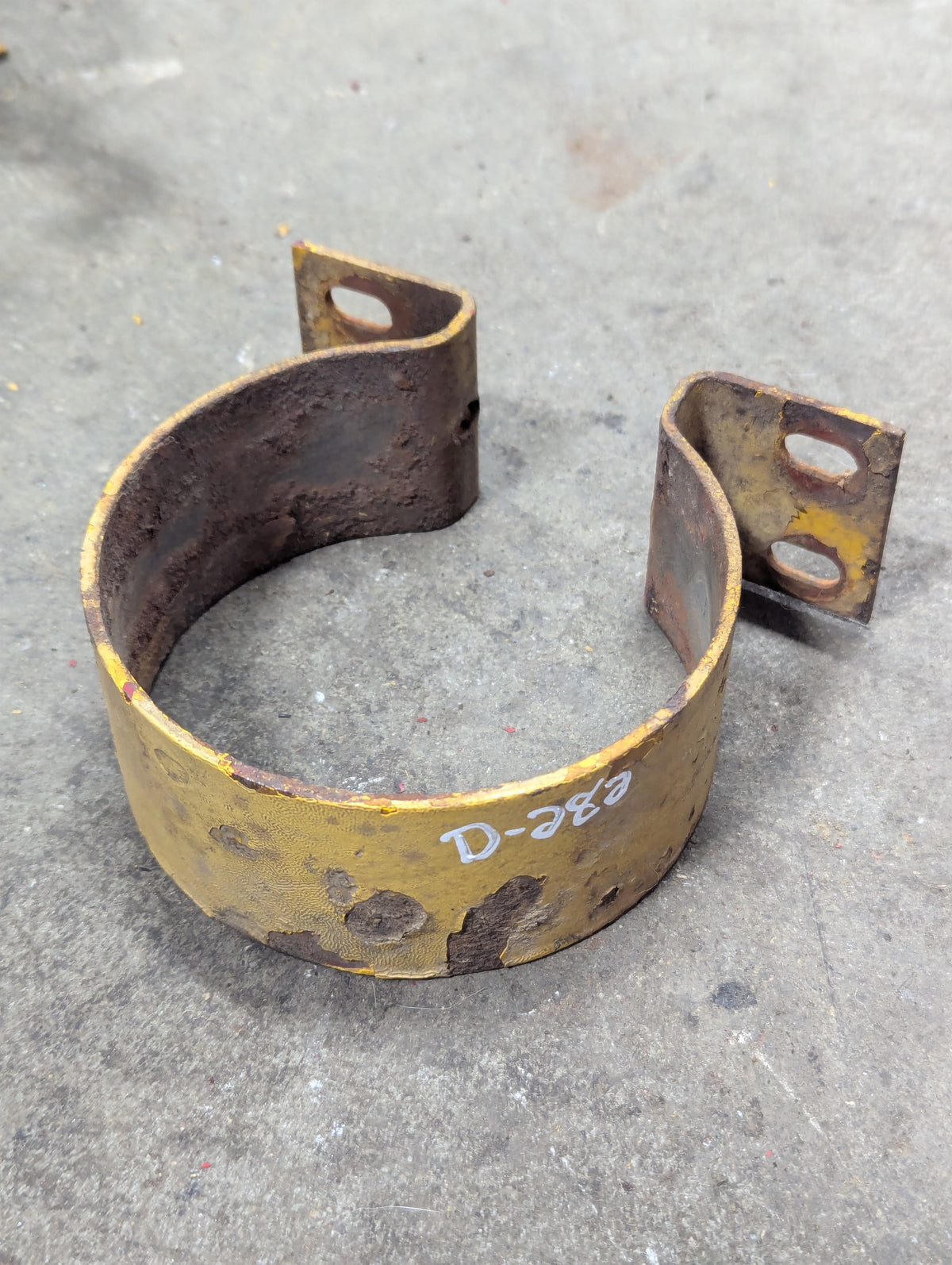 Fuel Filter Strap IH International 306780R1 USED