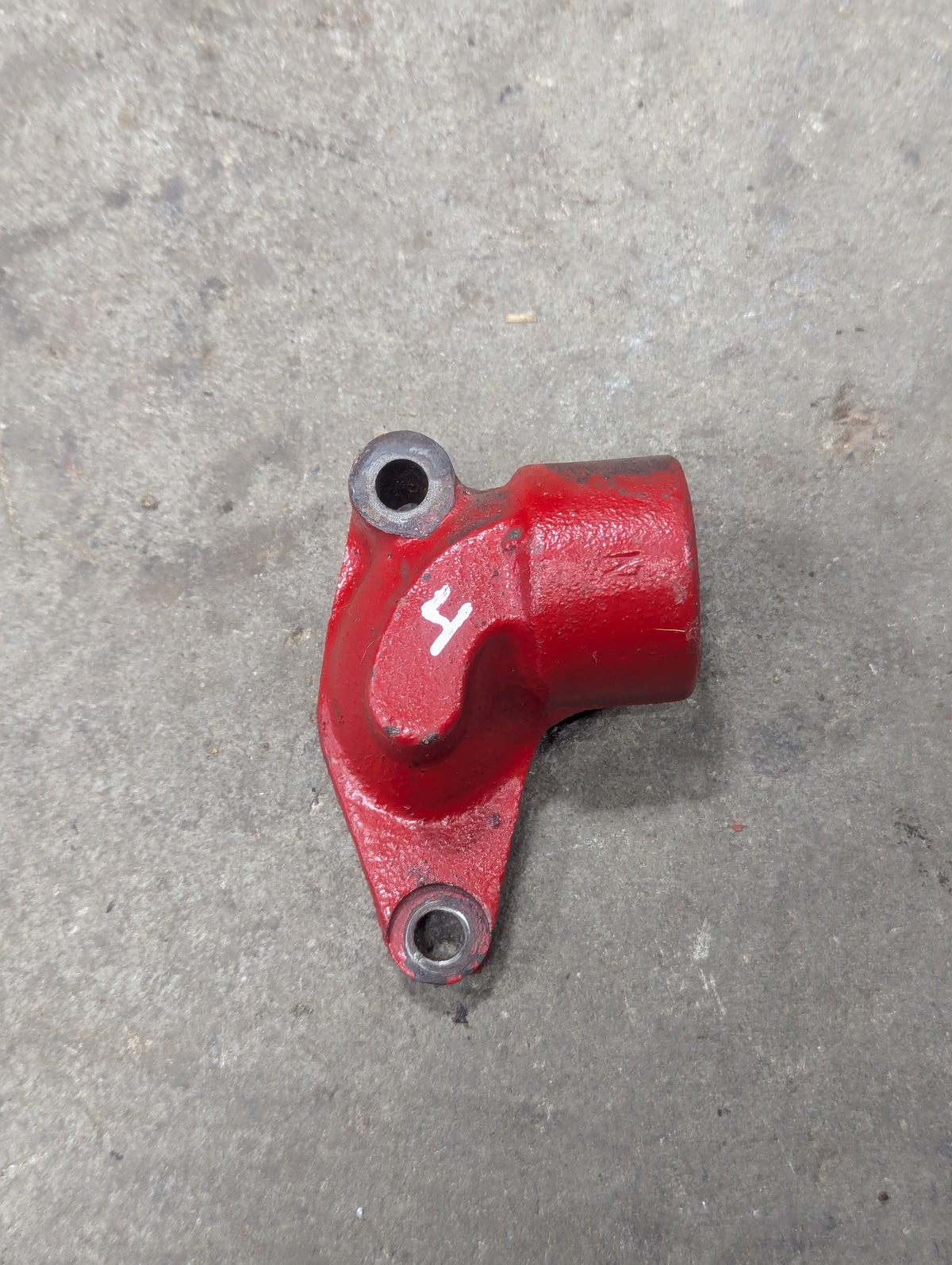 Engine Oil Elbow IH International 607262C1 USED