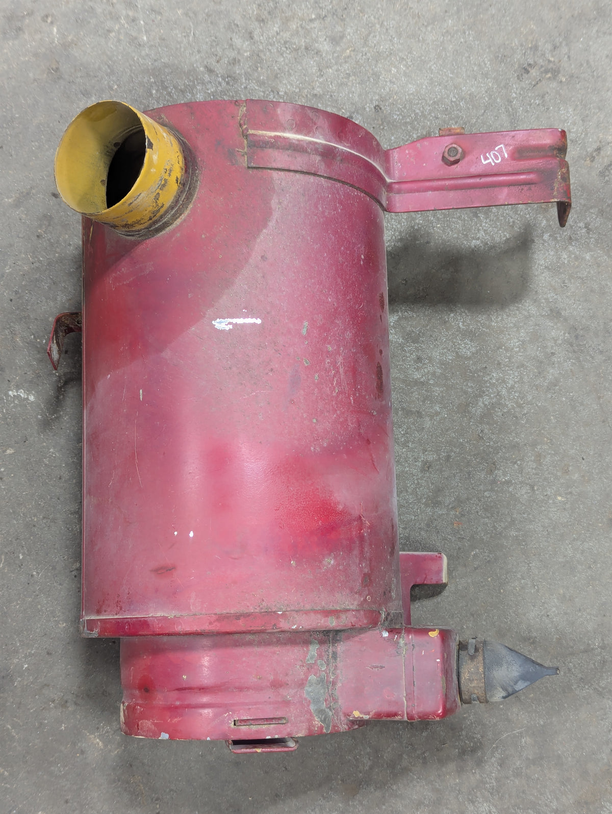 Air Cleaner Assembly IH International 381423R93 USED