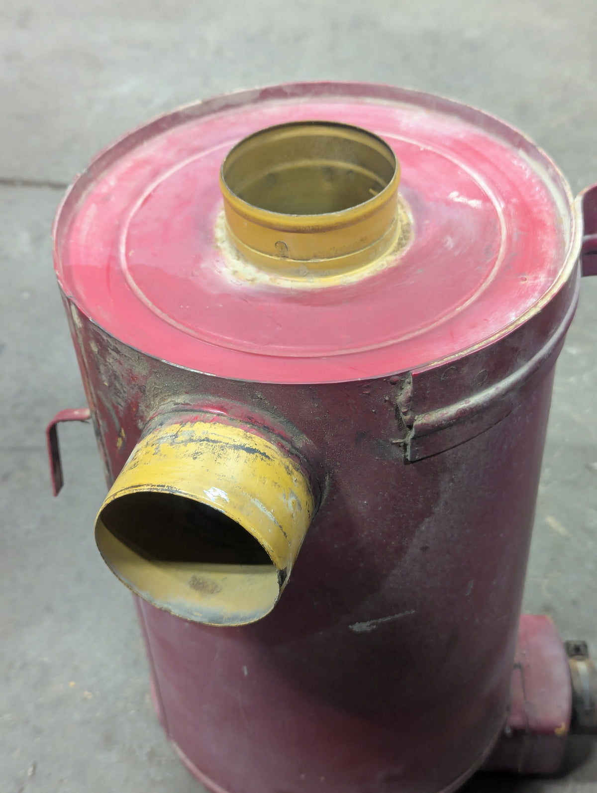 Air Cleaner Assembly IH International 381423R93 USED