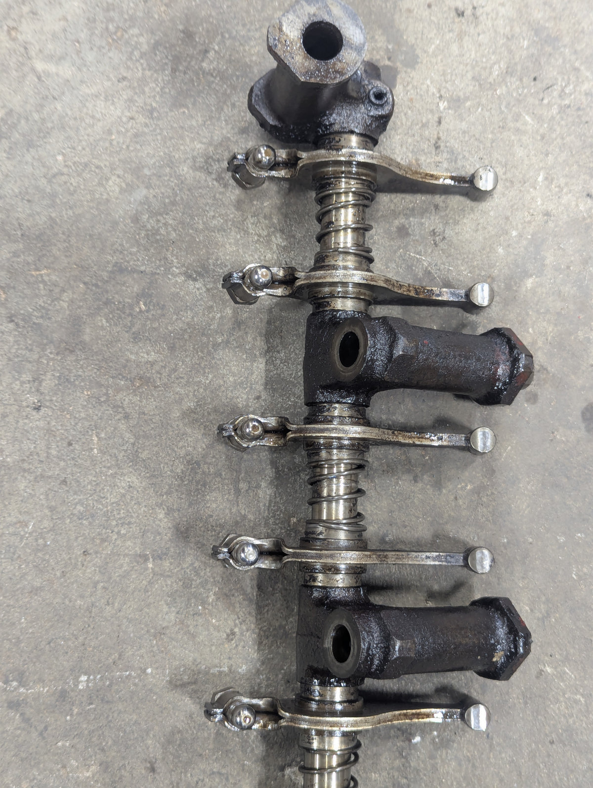 Rocker Arm Assembly IH International 164422R1 76953R3 164432R91 USED