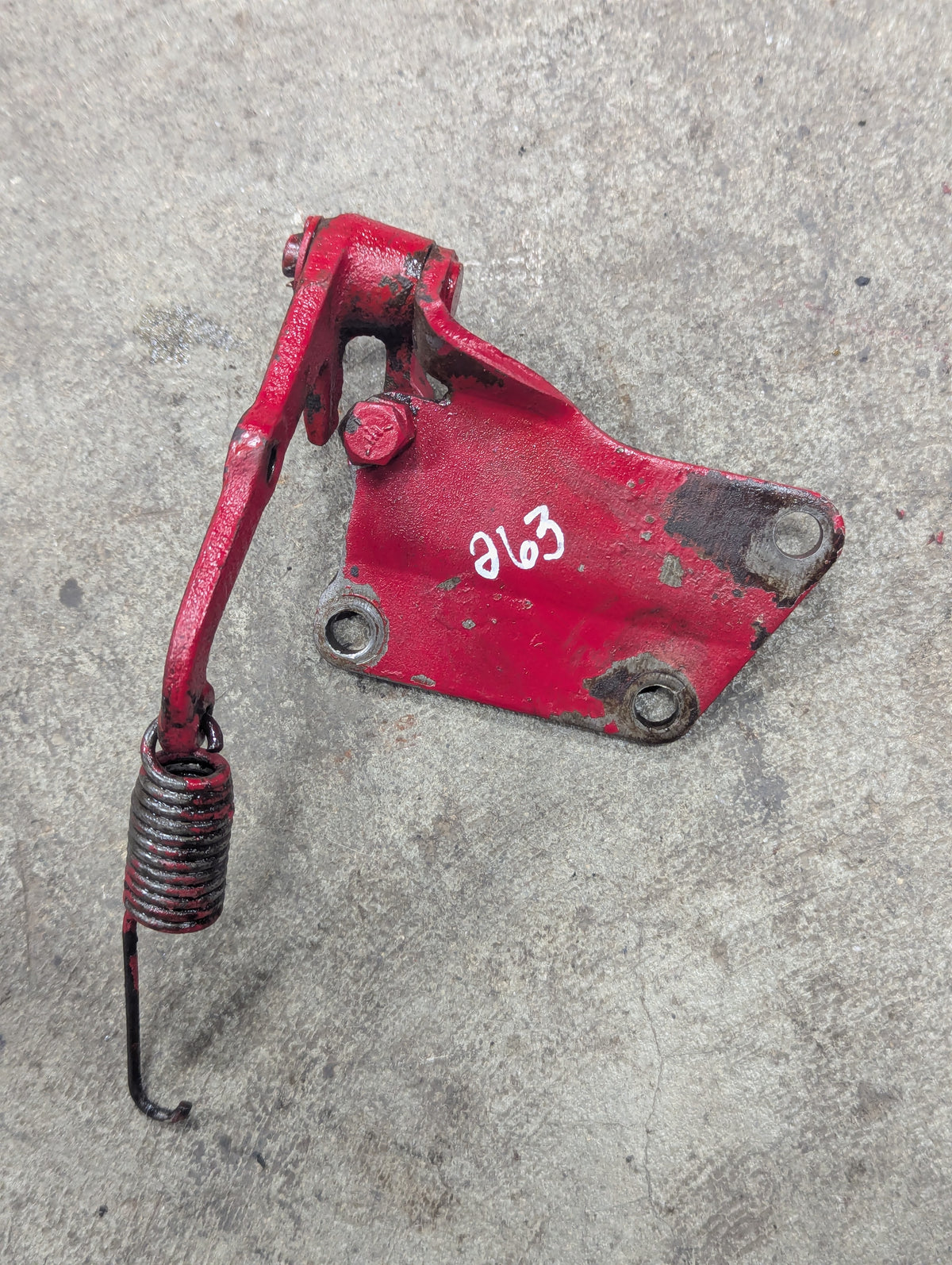 Governor Bracket & Lever IH International 378131R21 378133R1 USED