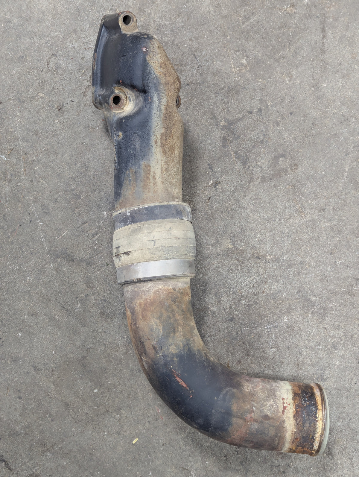 Radiator Outlet Tube & Elbow IH International 651055C2 131416C91 USED