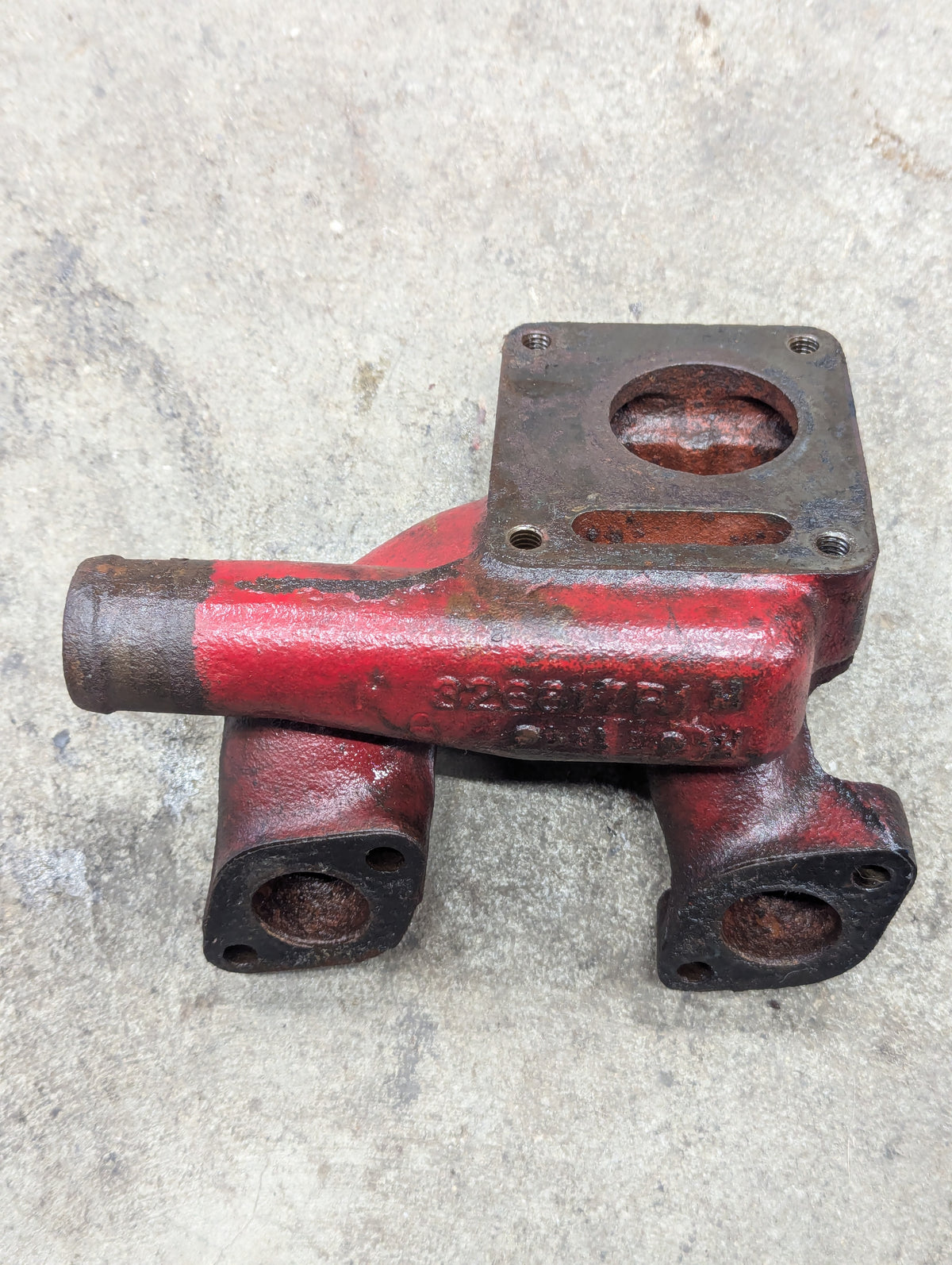 Thermostat Mounting Elbow IH International 601549C11 326817R1 USED