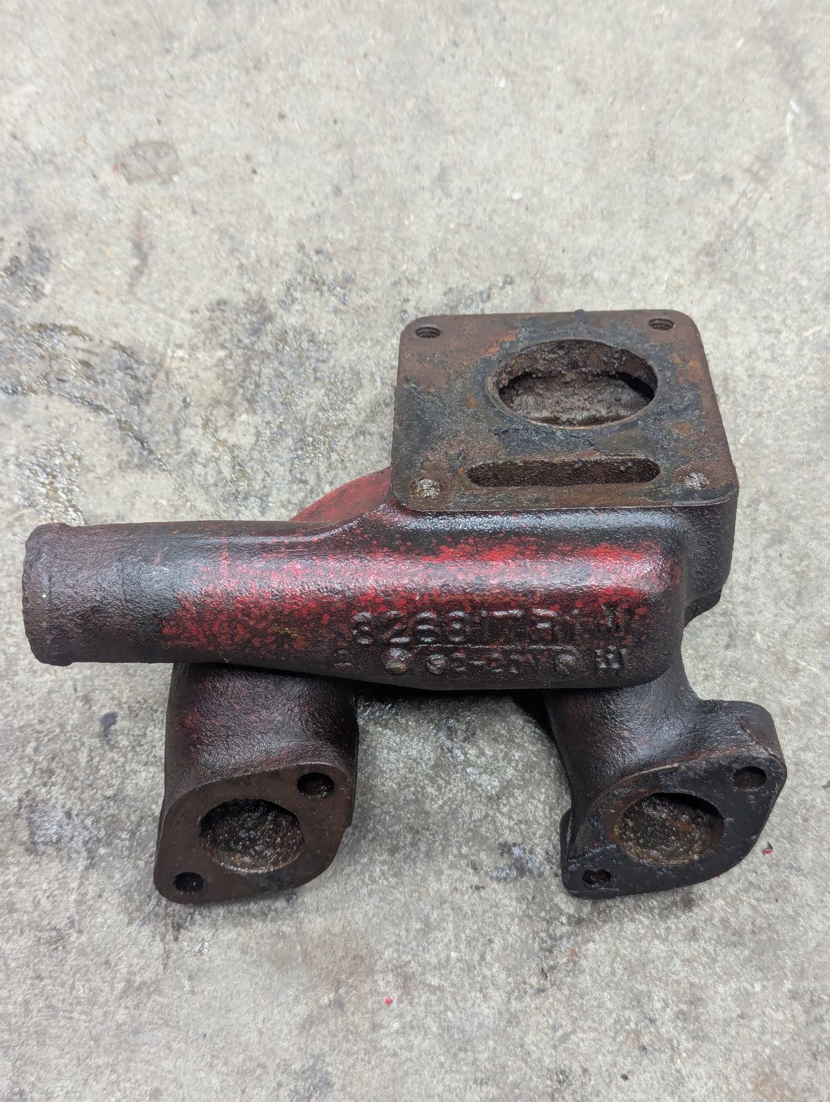 Thermostat Mounting Elbow IH International 601549C11 326817R1 USED