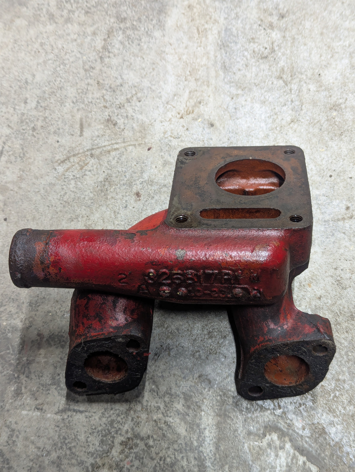 Thermostat Mounting Elbow IH International 601549C11 326817R1 USED