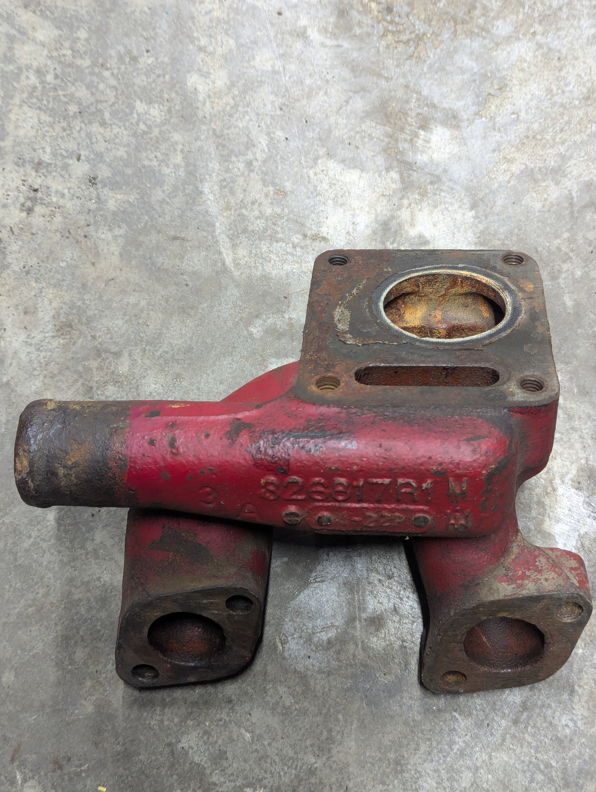 Thermostat Mounting Elbow IH International 601549C11 326817R1 USED