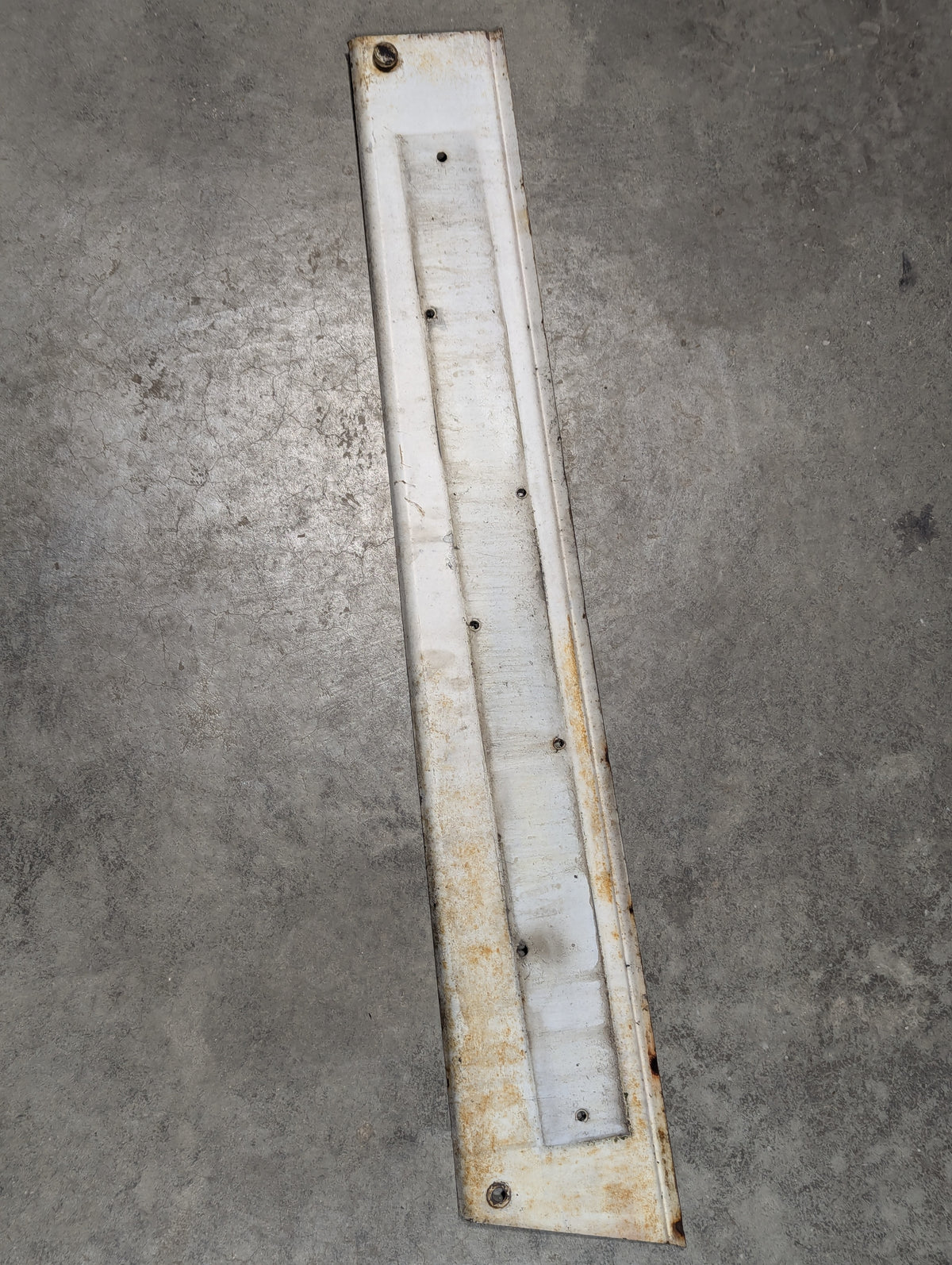 Right Front Hood Side Panel IH International 378634R1 USED