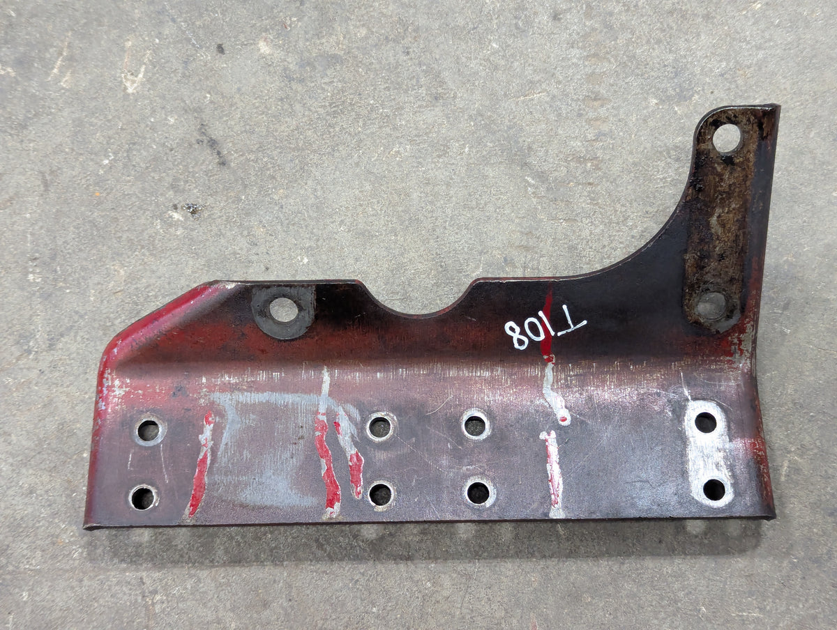 Fuel Filter Bracket IH International 278318R1 USED