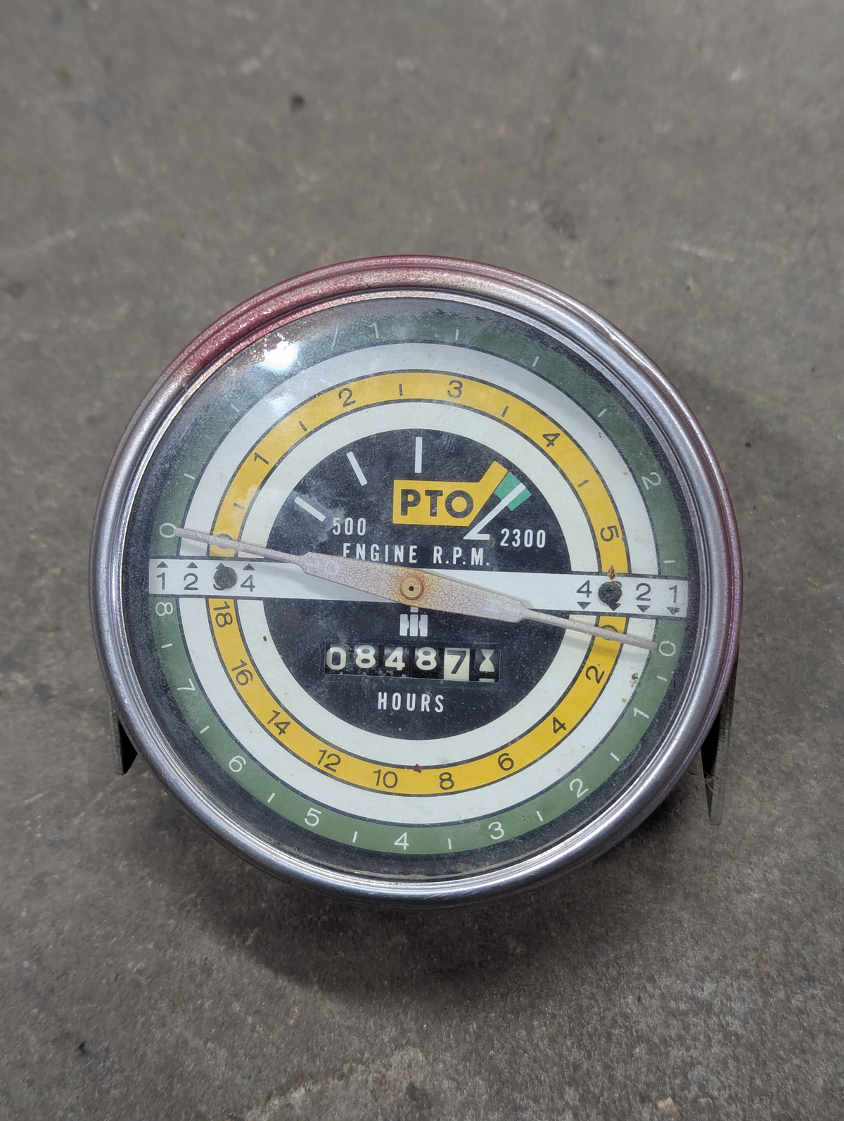 Tachometer IH International 388589R91 USED
