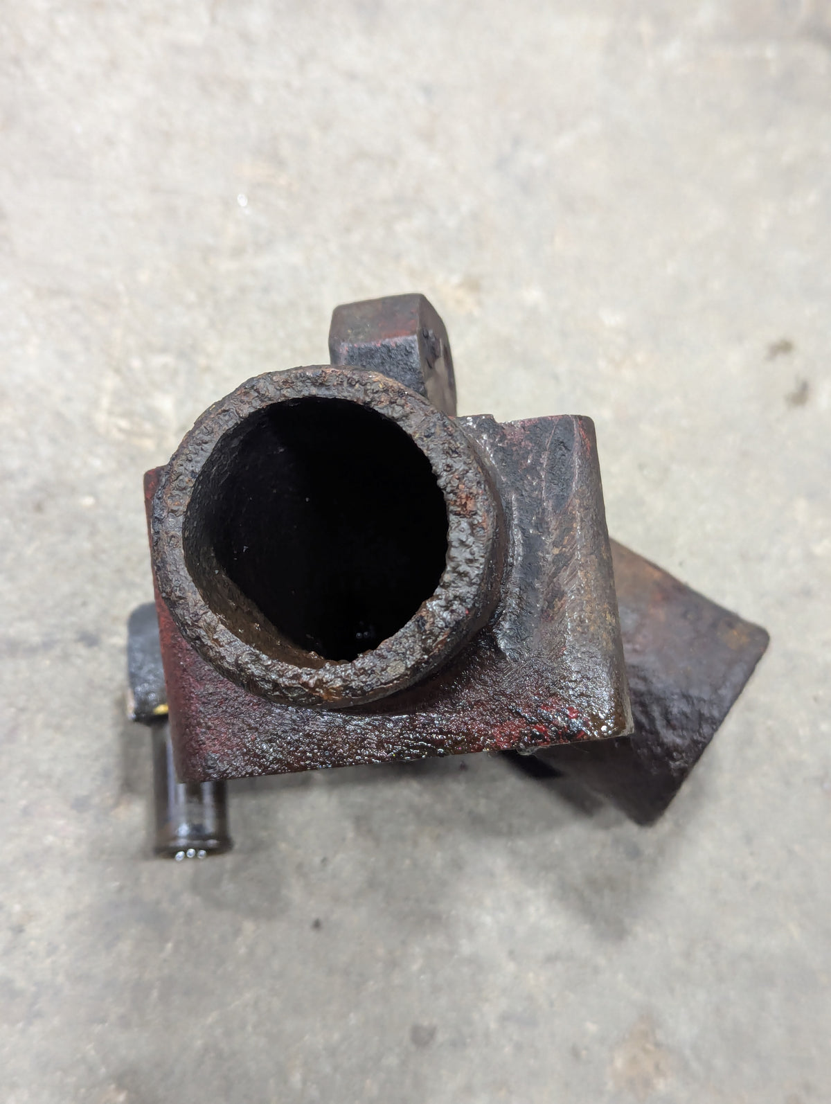 Water Inlet Elbow IH International 278278R2 USED