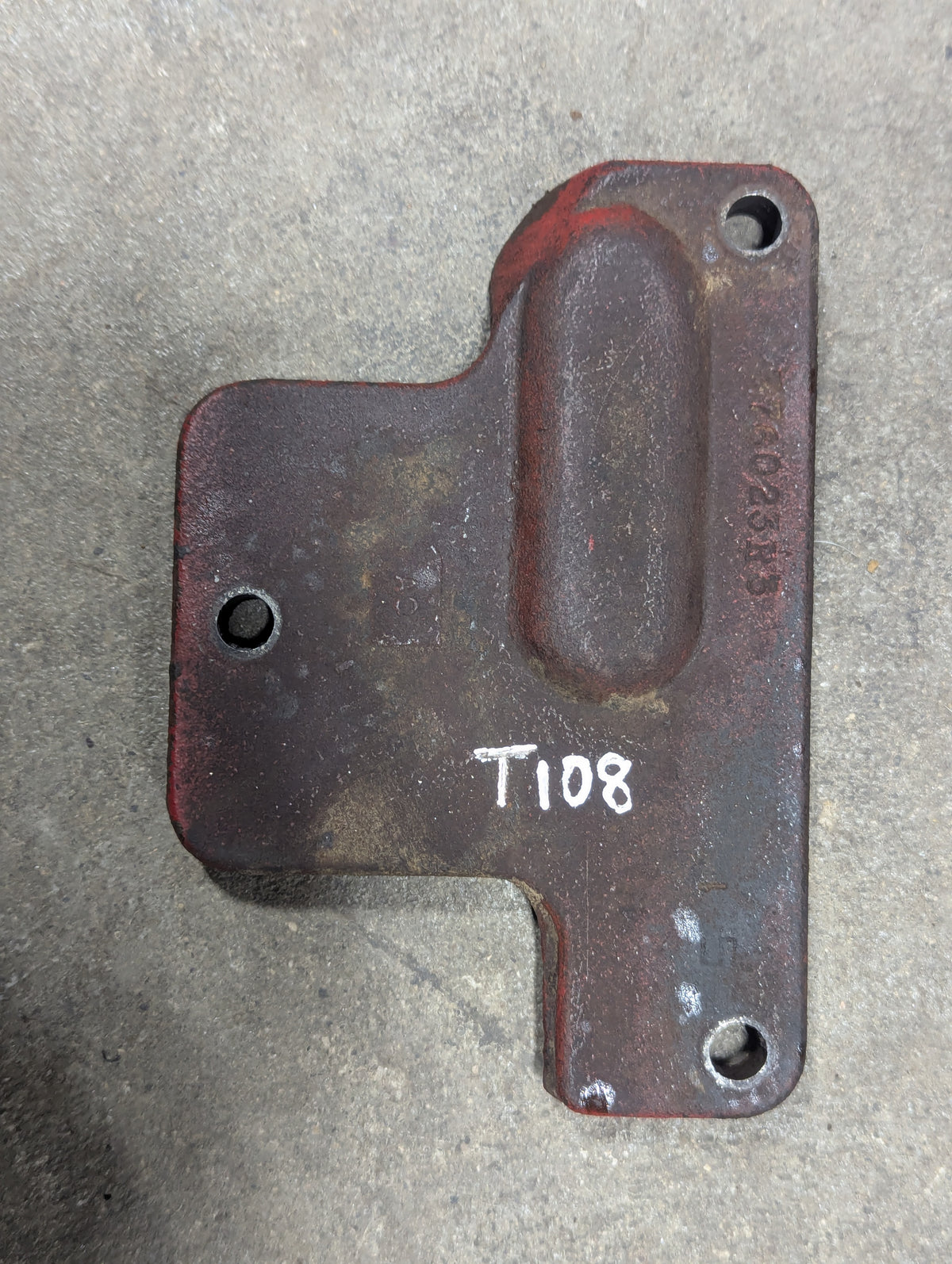 Remote Auxiliary Valve Outlet Cover IH International 376023R3 USED