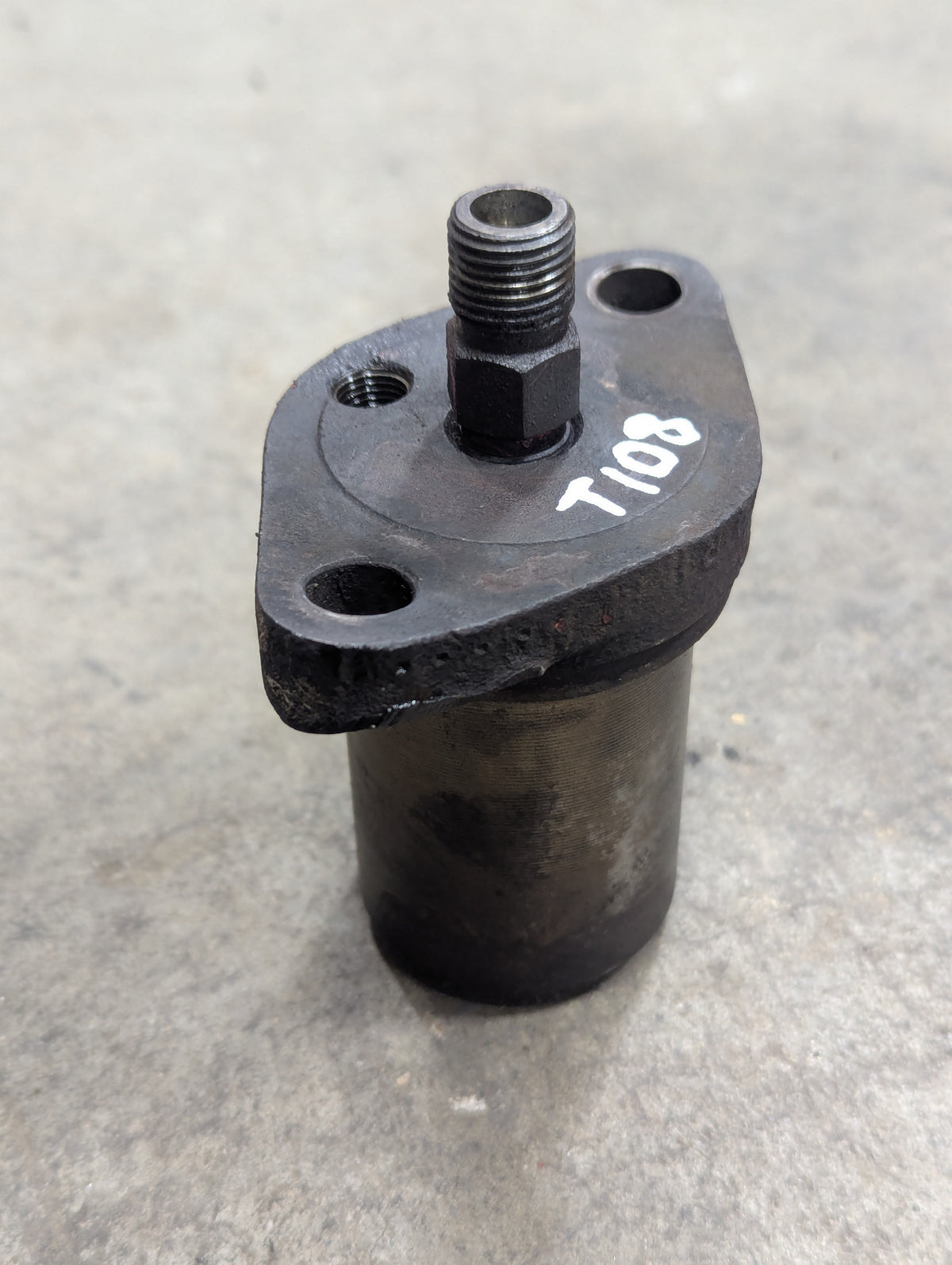 Fuel Injector IH International 332495R91 USED