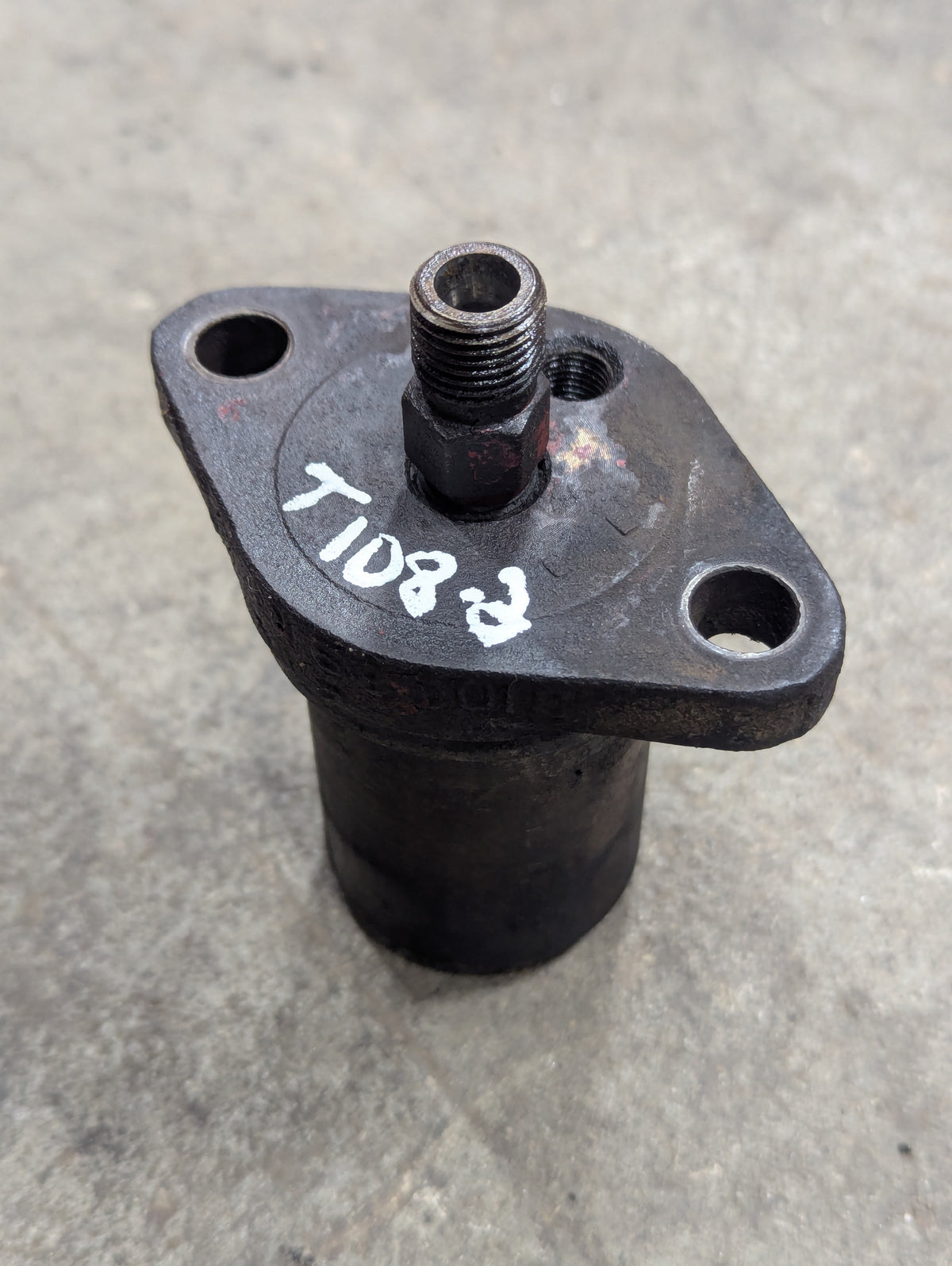 Fuel Injector IH International 332495R91 USED