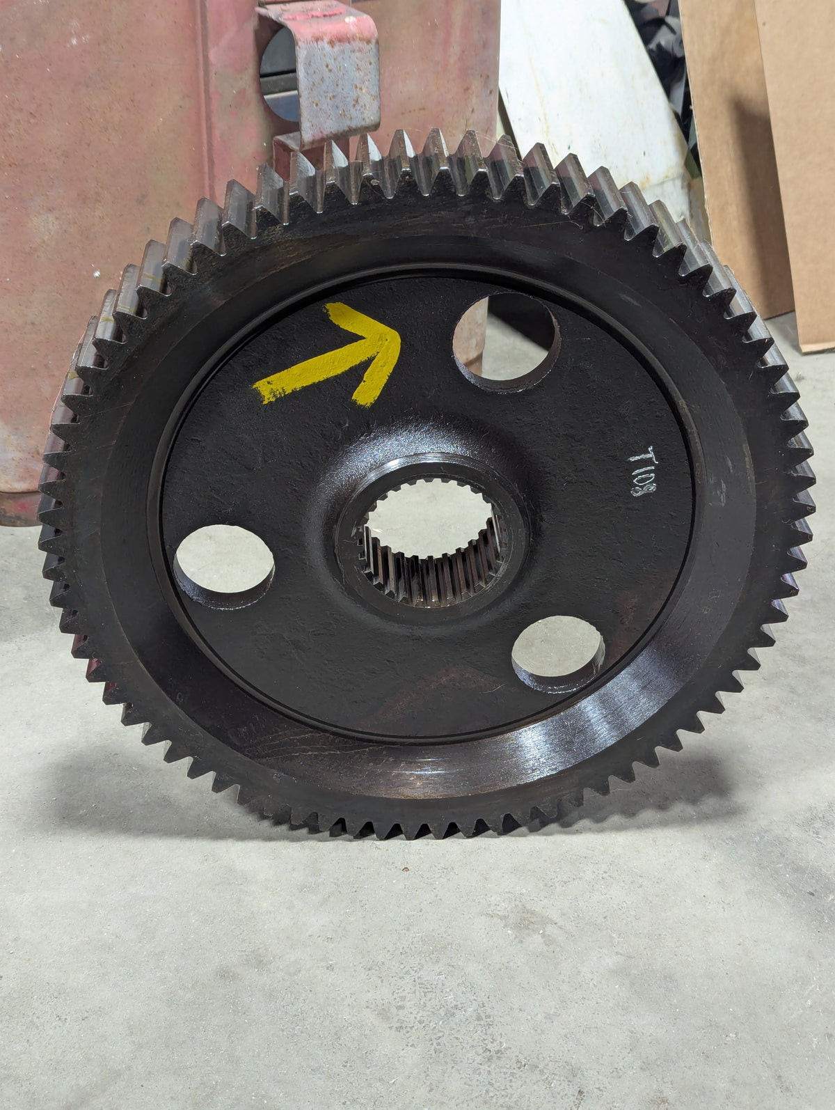 Bull Gear IH International 384075R1 USED