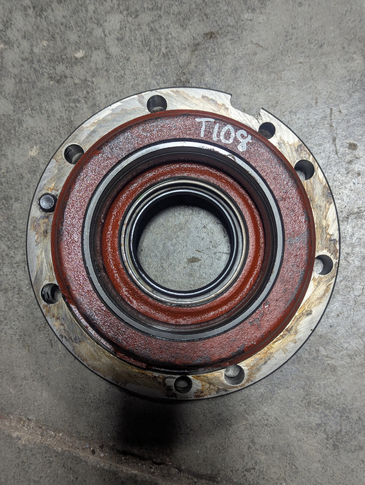 Left Differential Bearing Retainer IH International 384086R2 USED