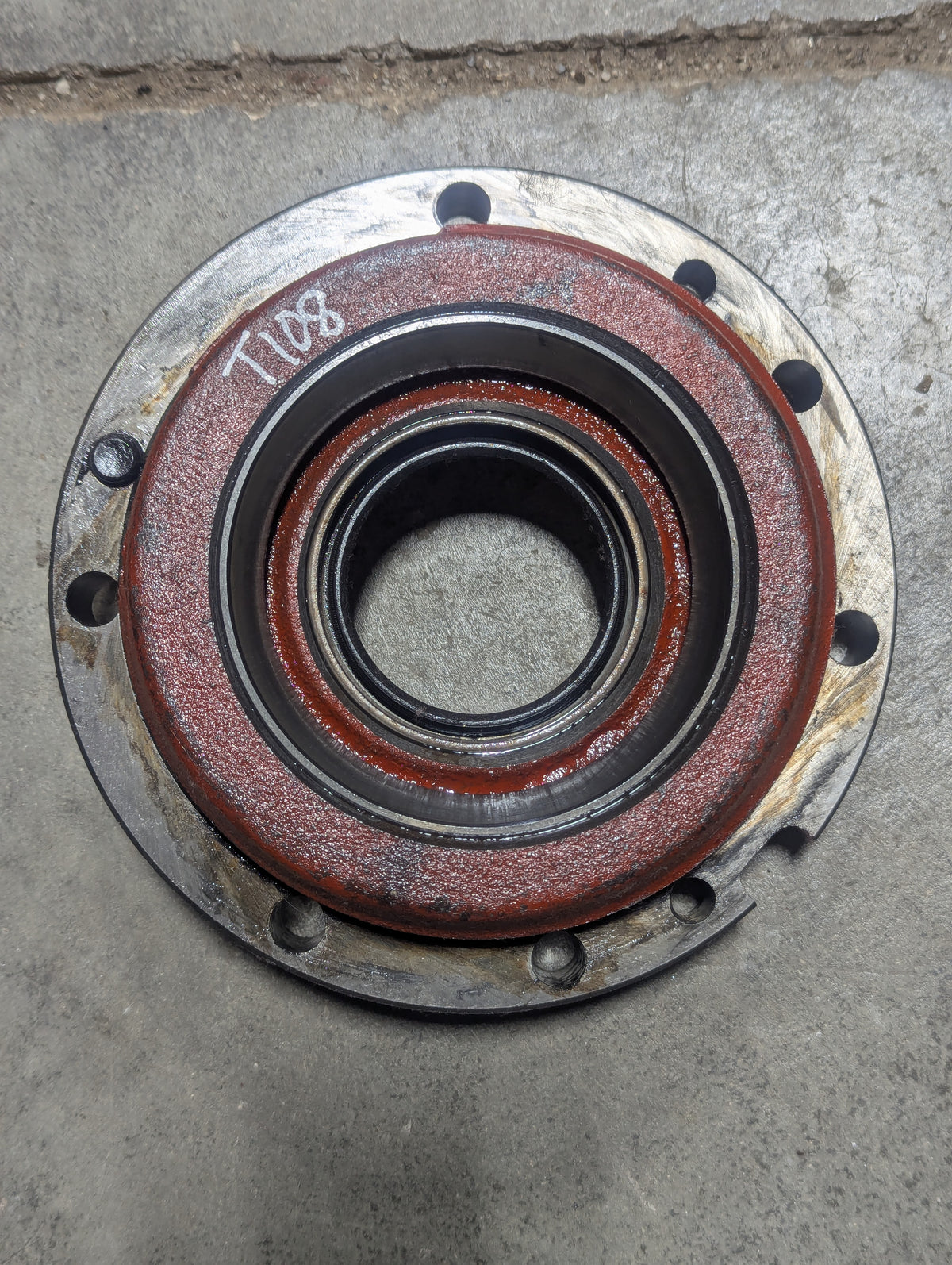 Right Differential Bearing Retainer IH International 380199R2 USED