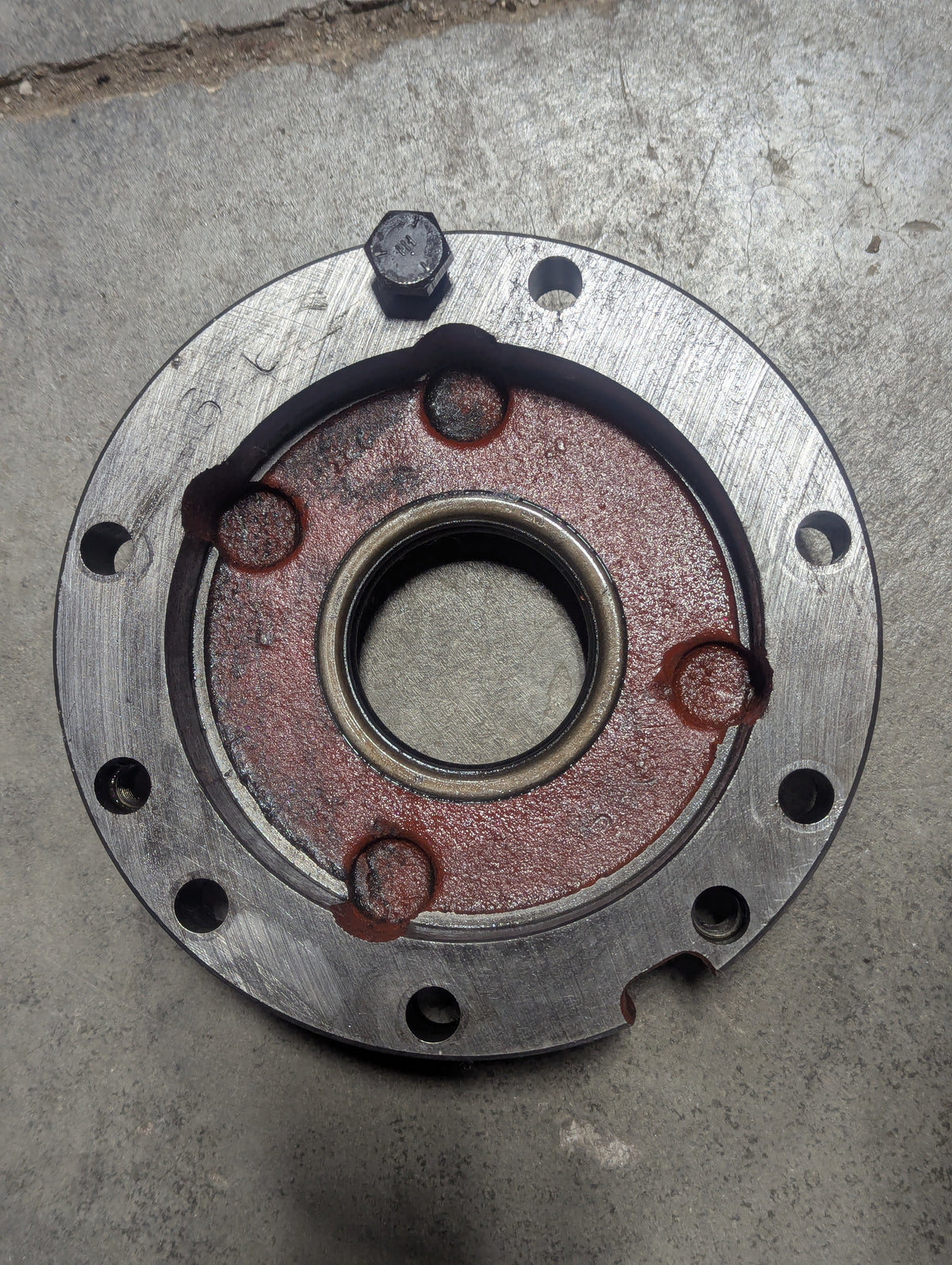 Right Differential Bearing Retainer IH International 380199R2 USED