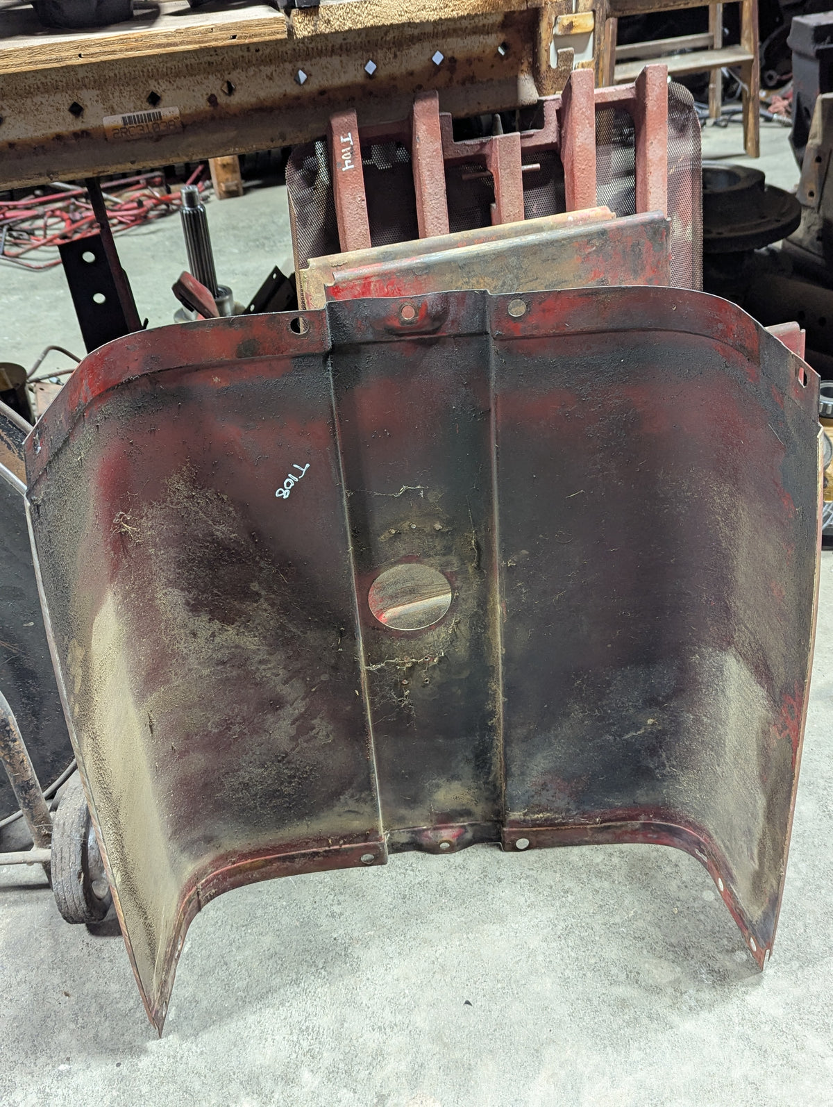 Rear Hood IH International 381412R1 USED