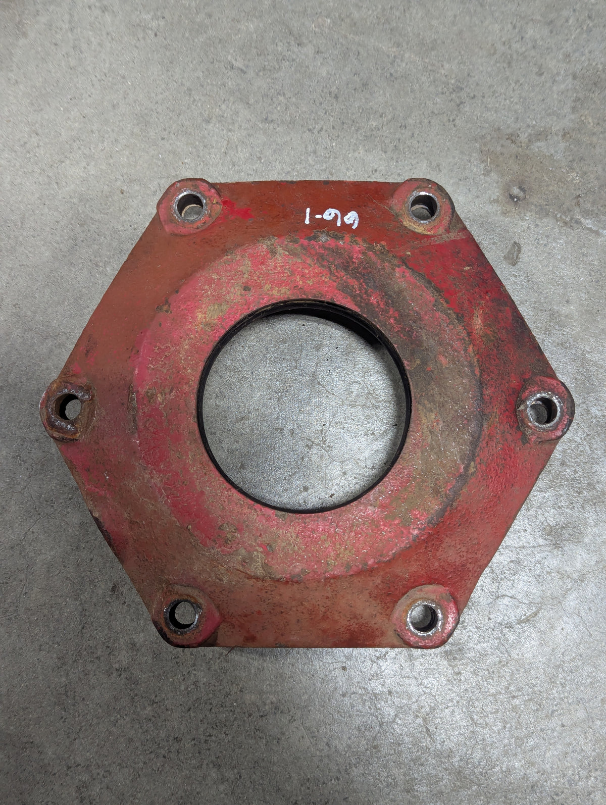 Rear Axle Cap IH International 530033R2 USED