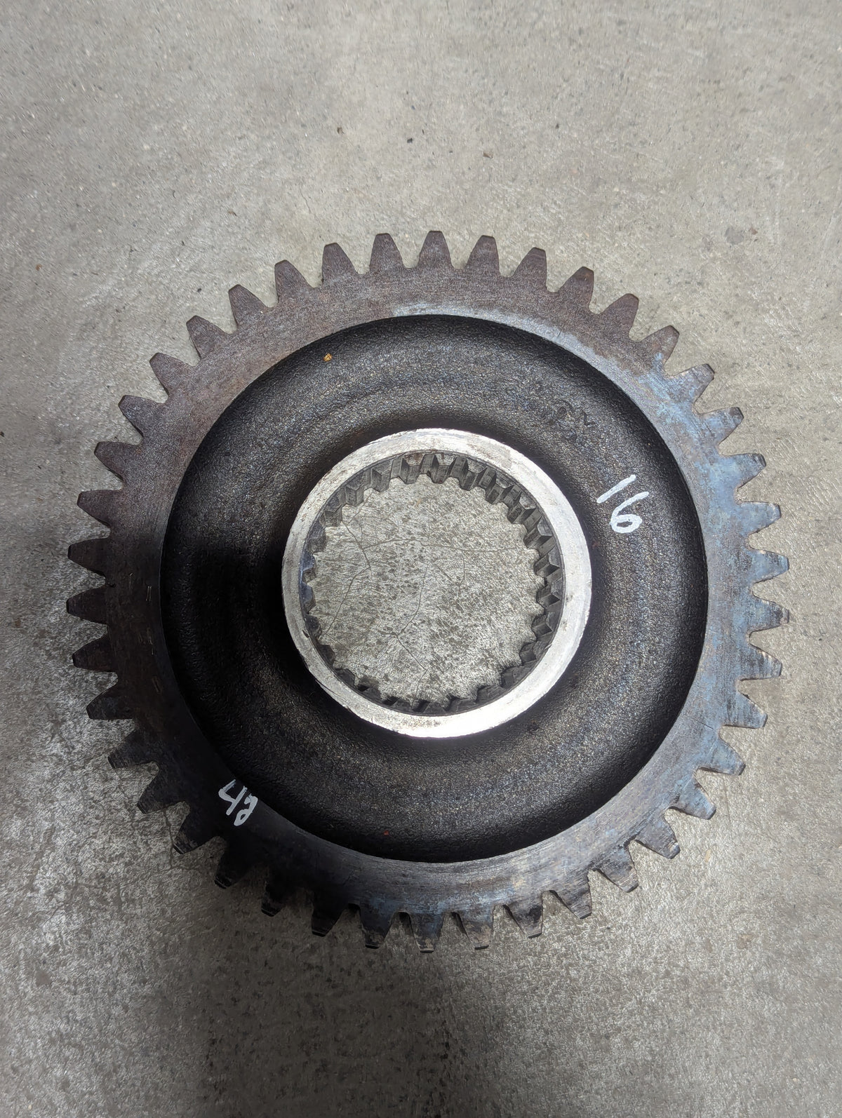 3rd Speed Drive Gear IH International 390264R1 380087R1 USED