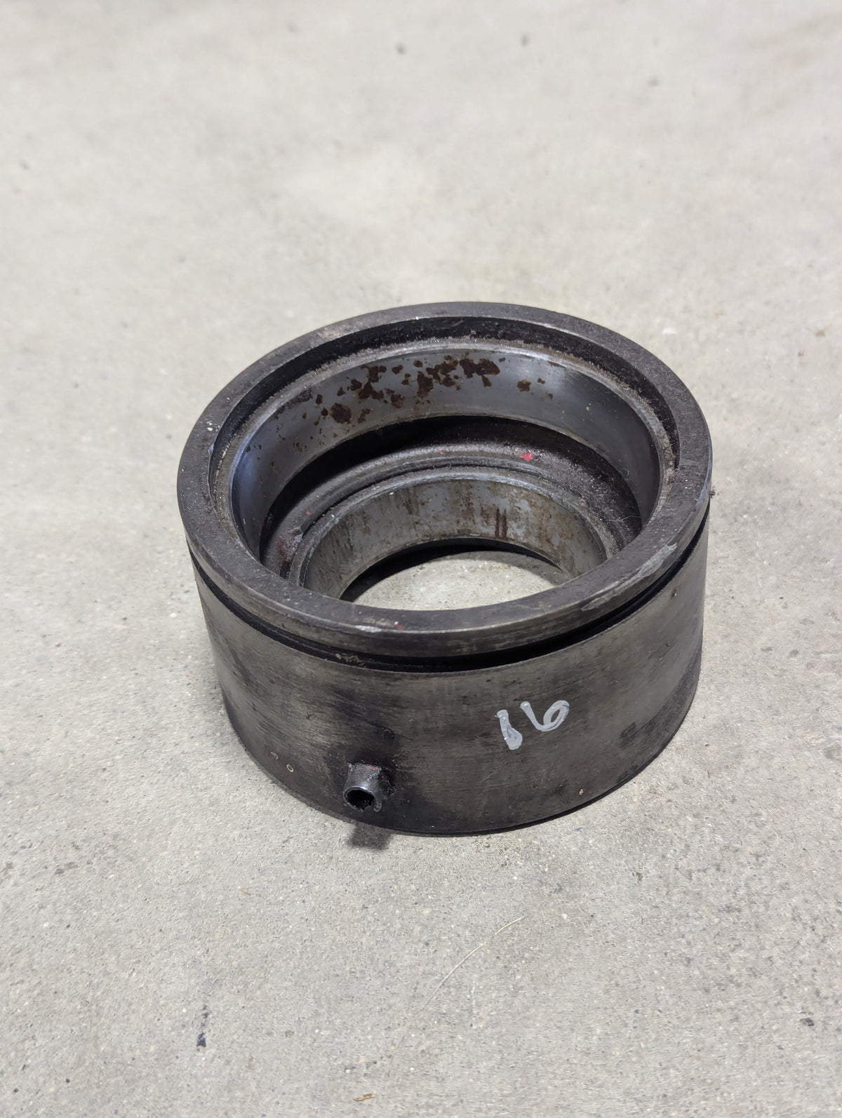 Countershaft Rear Bearing Cage IH International 380274R11 USED