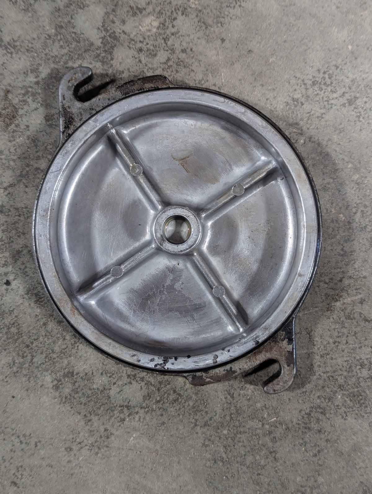 Hydraulic Filter Frame Cover IH International 139252C3 USED