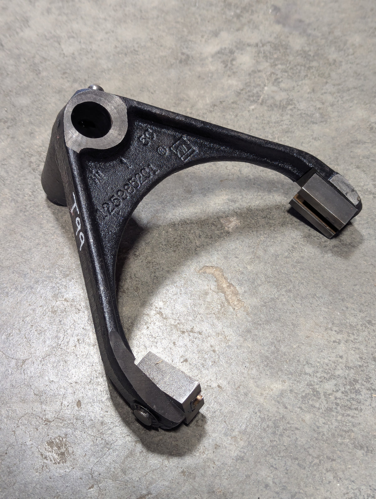 5th/6th Shift Fork IH International 1259852C1 USED