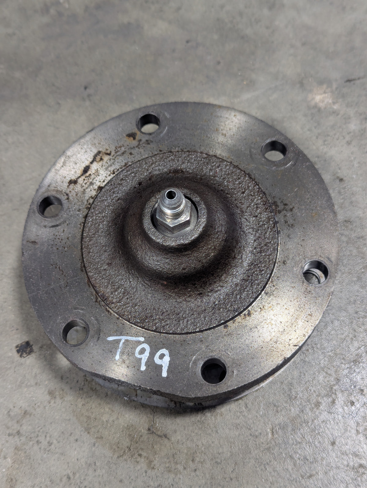 Countershaft Bearing Cage IH International 137818C2 USED