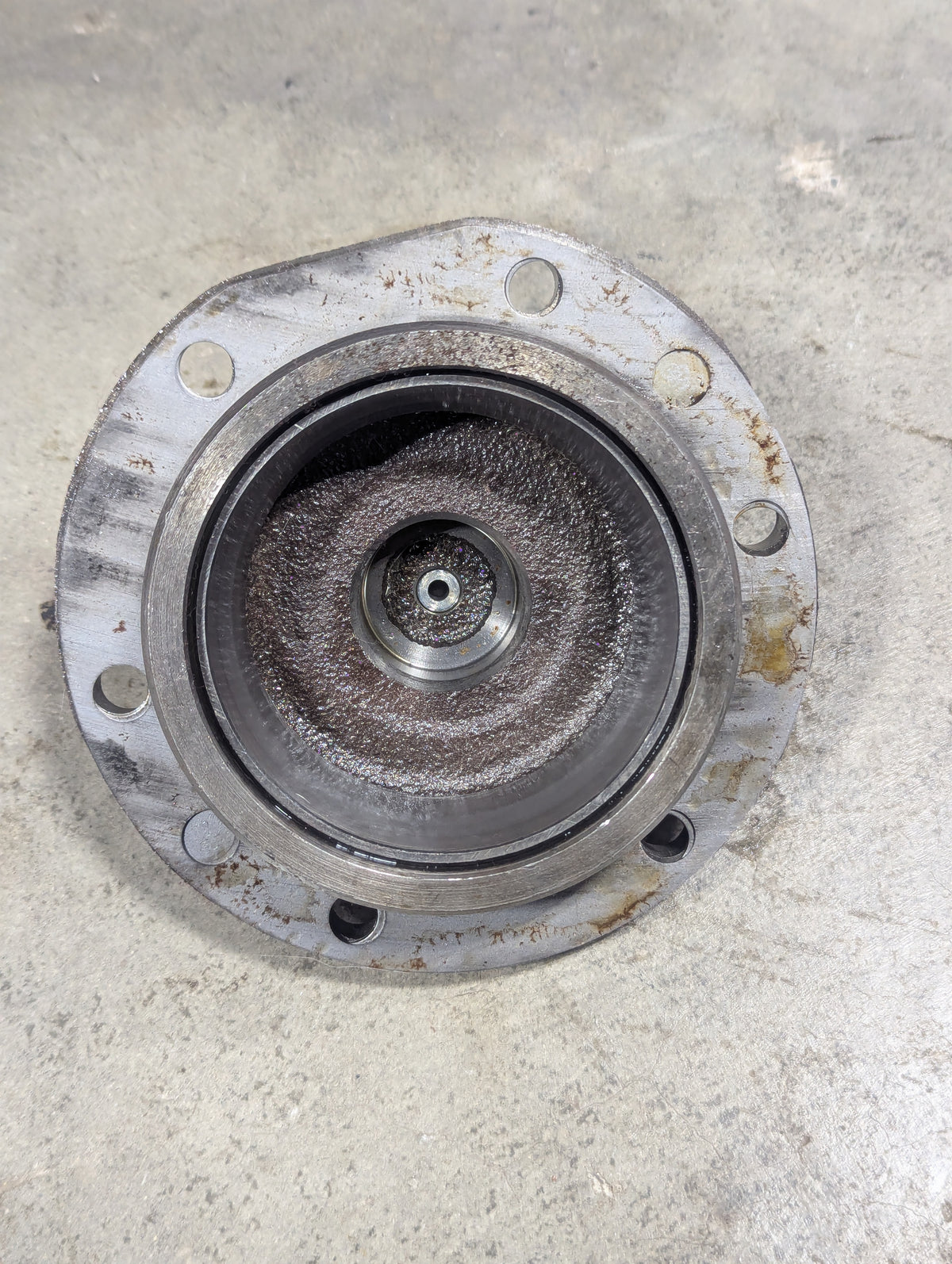 Countershaft Bearing Cage IH International 137818C2 USED