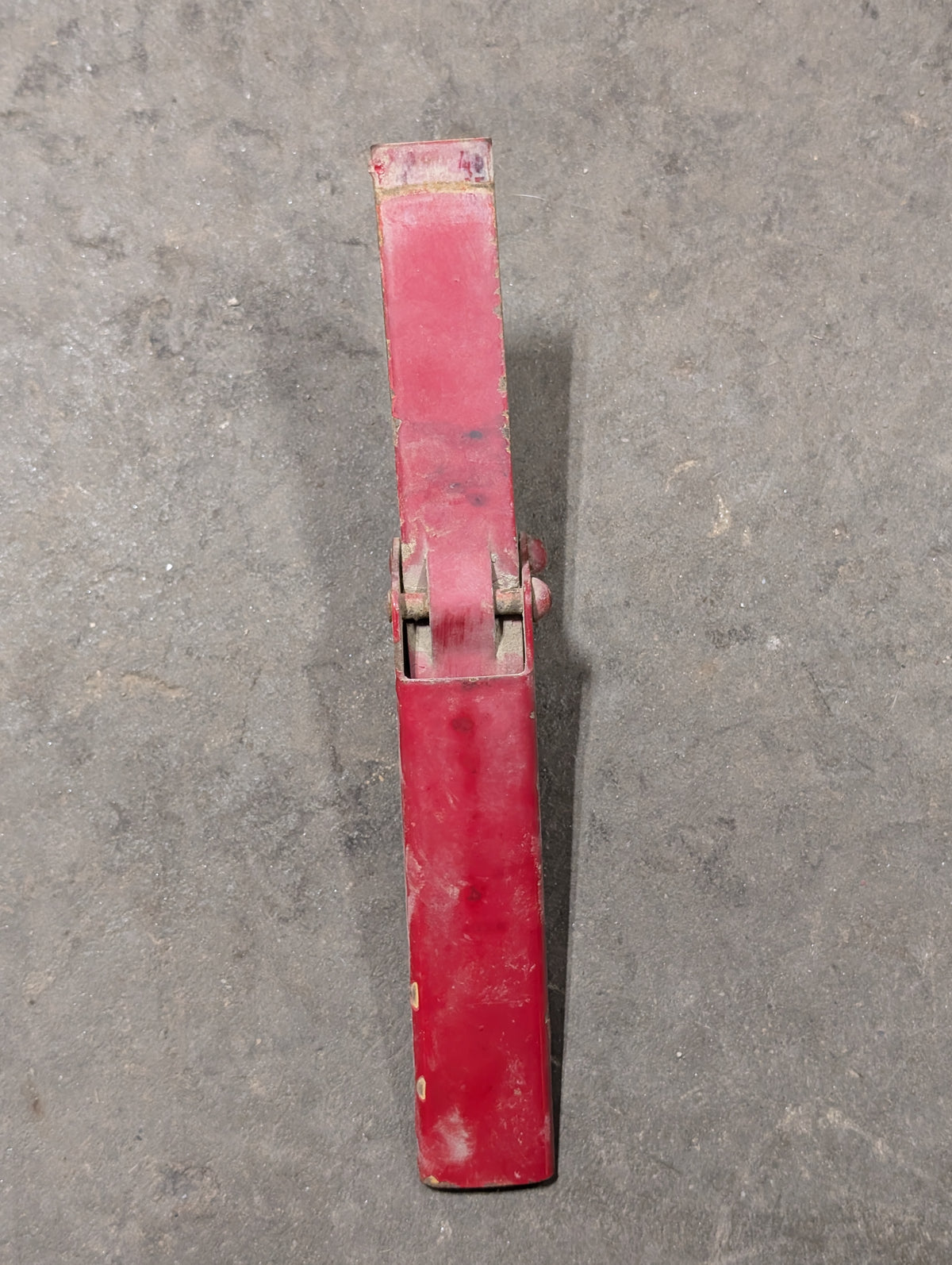 Air Cleaner Latch IH International 71913C1 USED