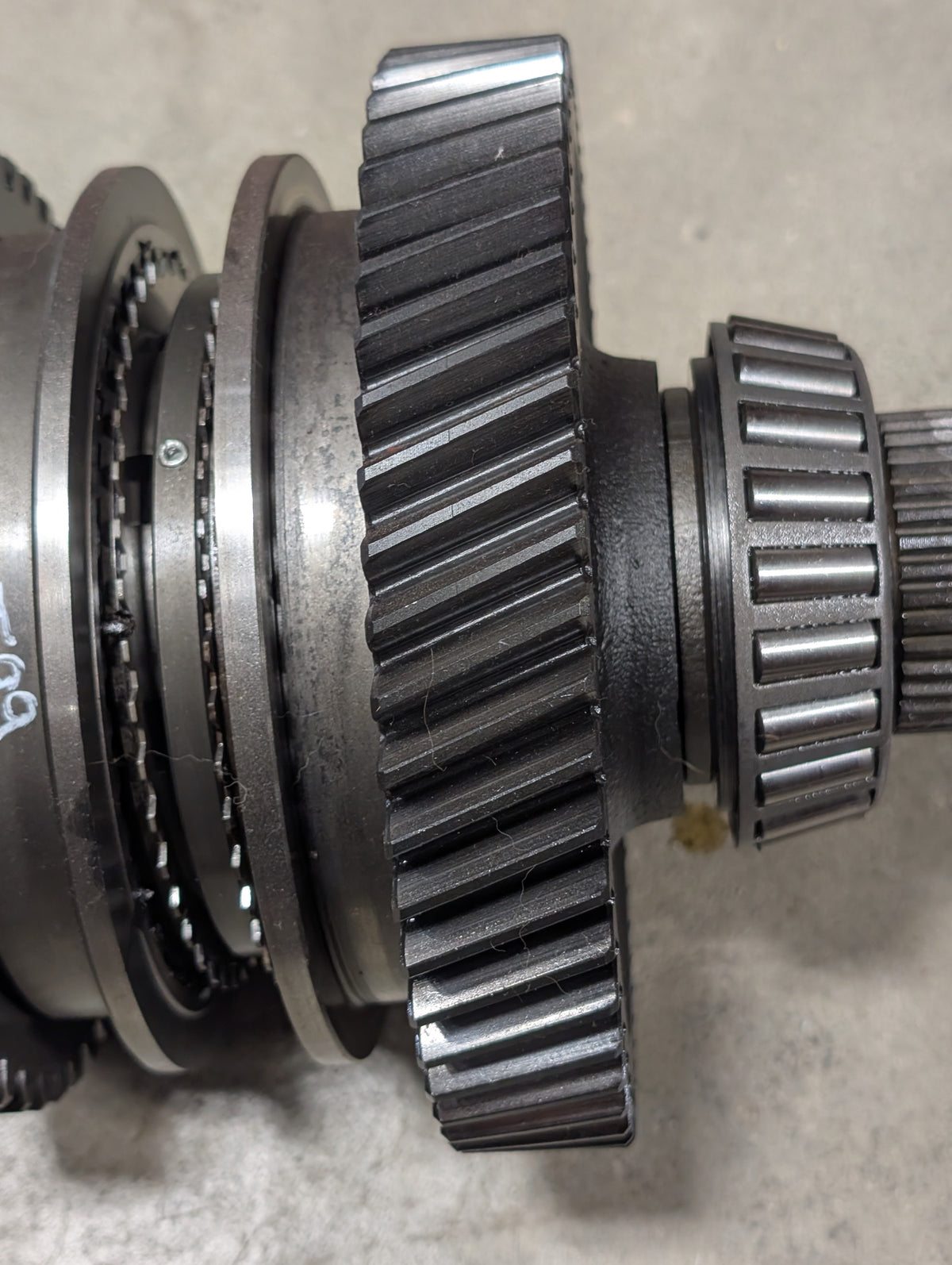 Speed Output Shaft IH International 1259864C92 USED