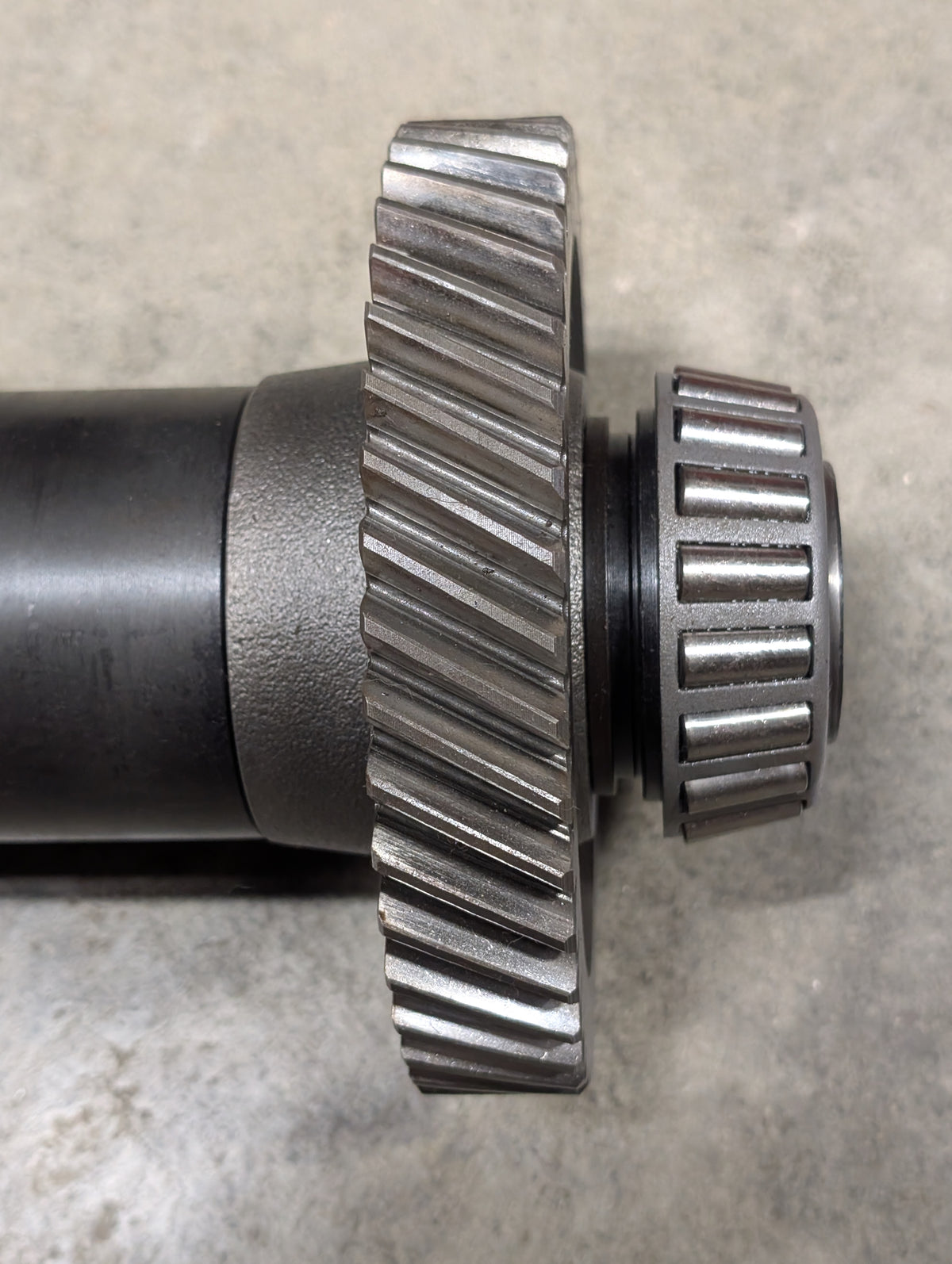 Speed Countershaft Assembly IH International 1285893C2 USED